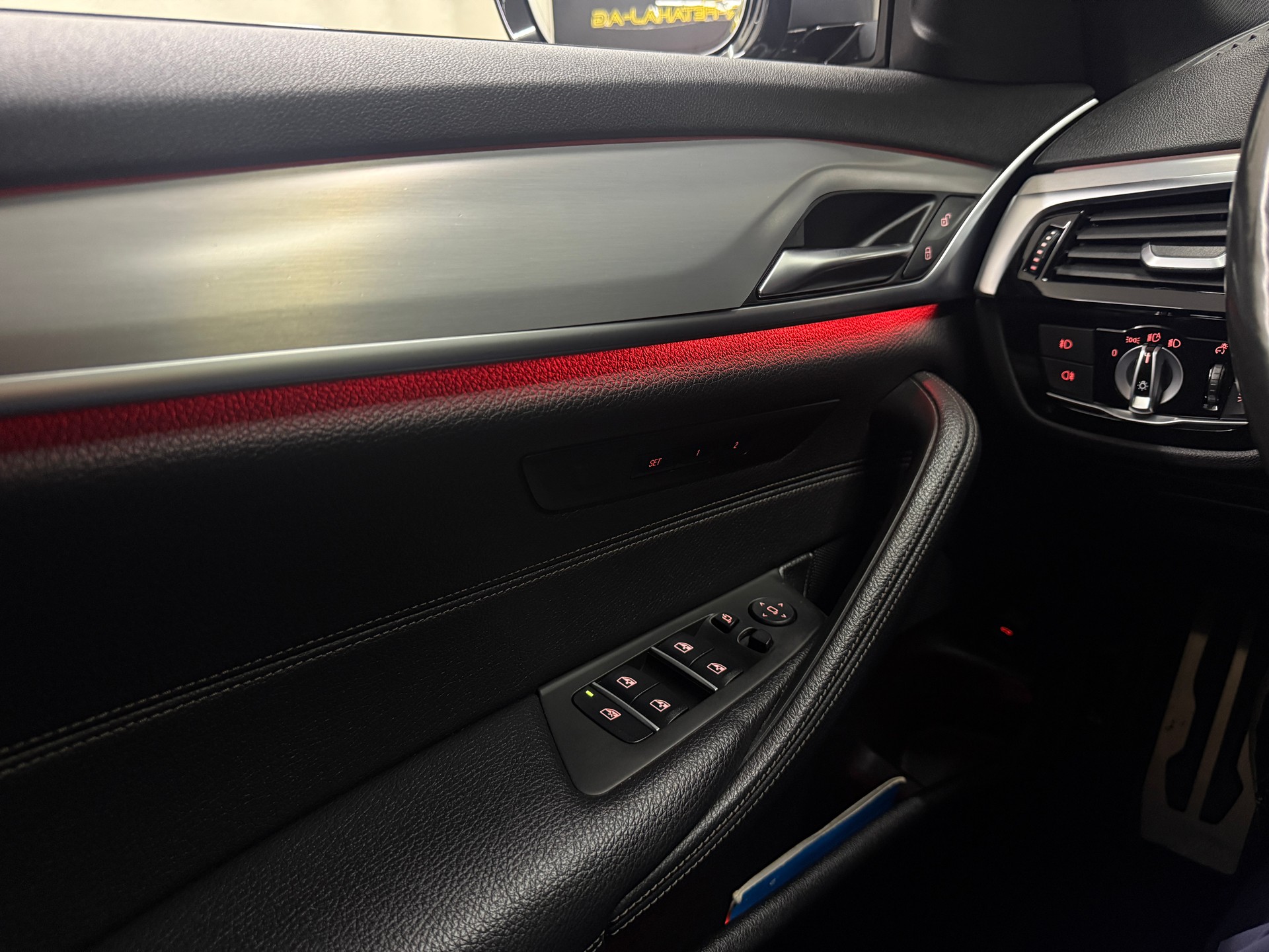 BMW 520d xDrive Steptronic-image-15