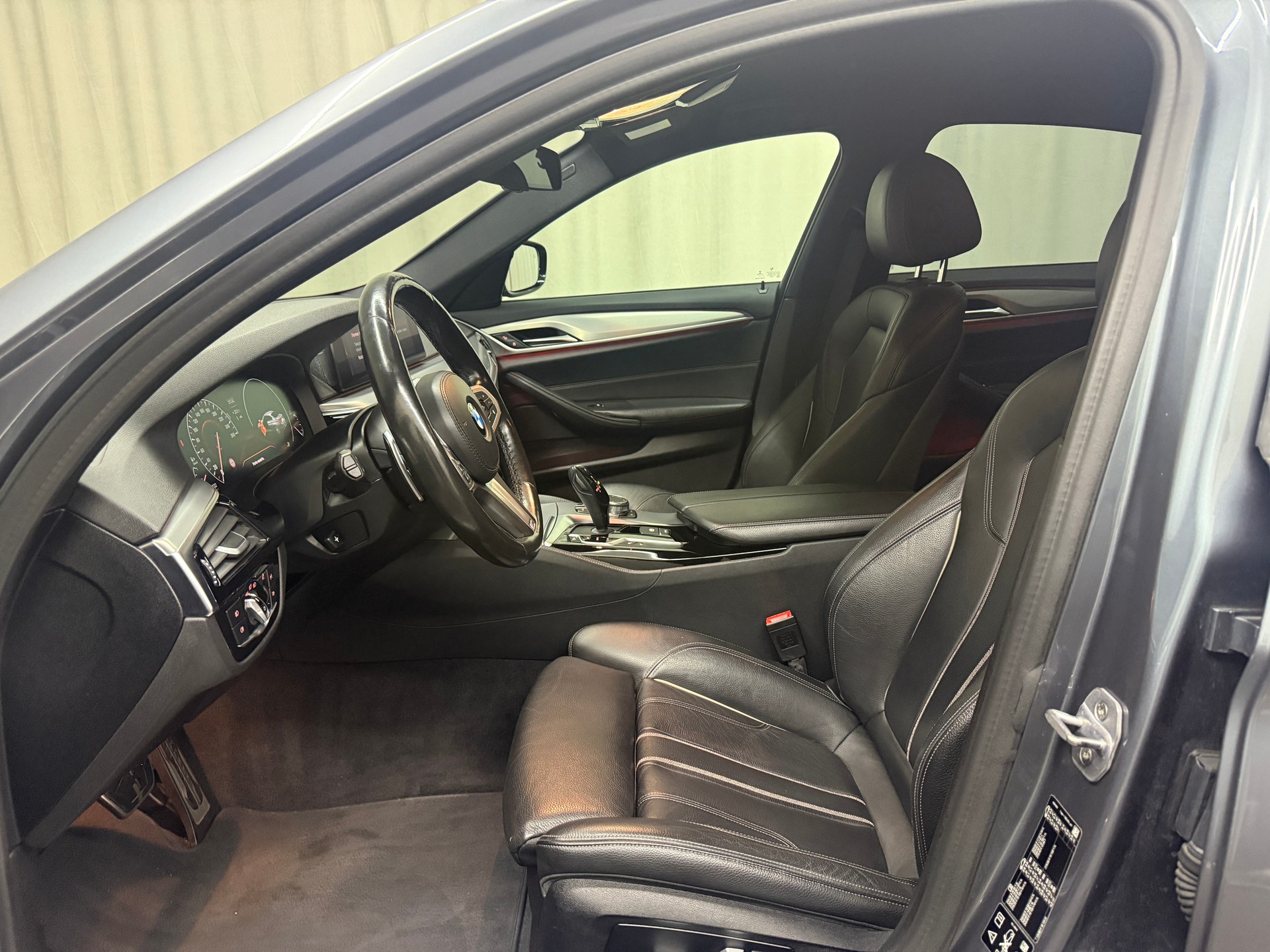 BMW 520d xDrive Steptronic-image-6