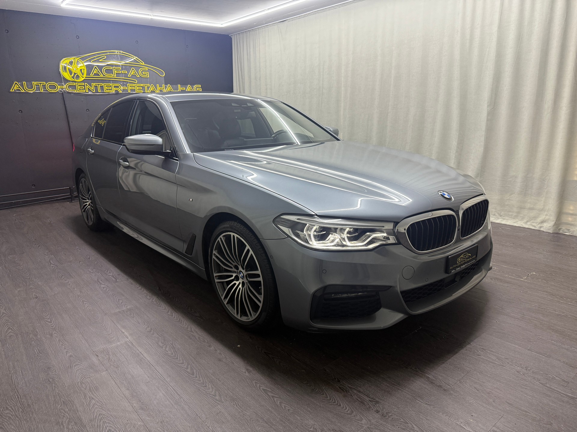 BMW 520d xDrive Steptronic-image-2