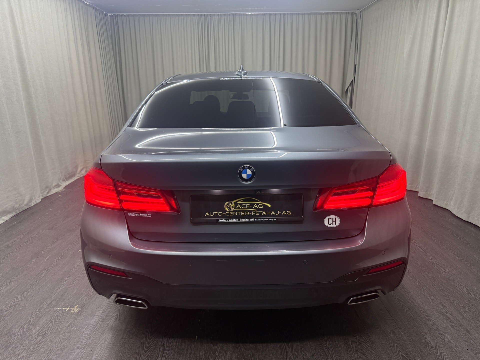 BMW 520d xDrive Steptronic-image-4