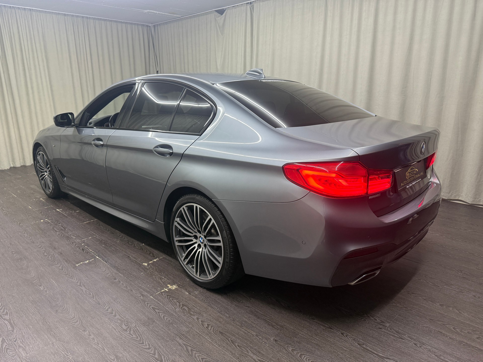 BMW 520d xDrive Steptronic-image-3