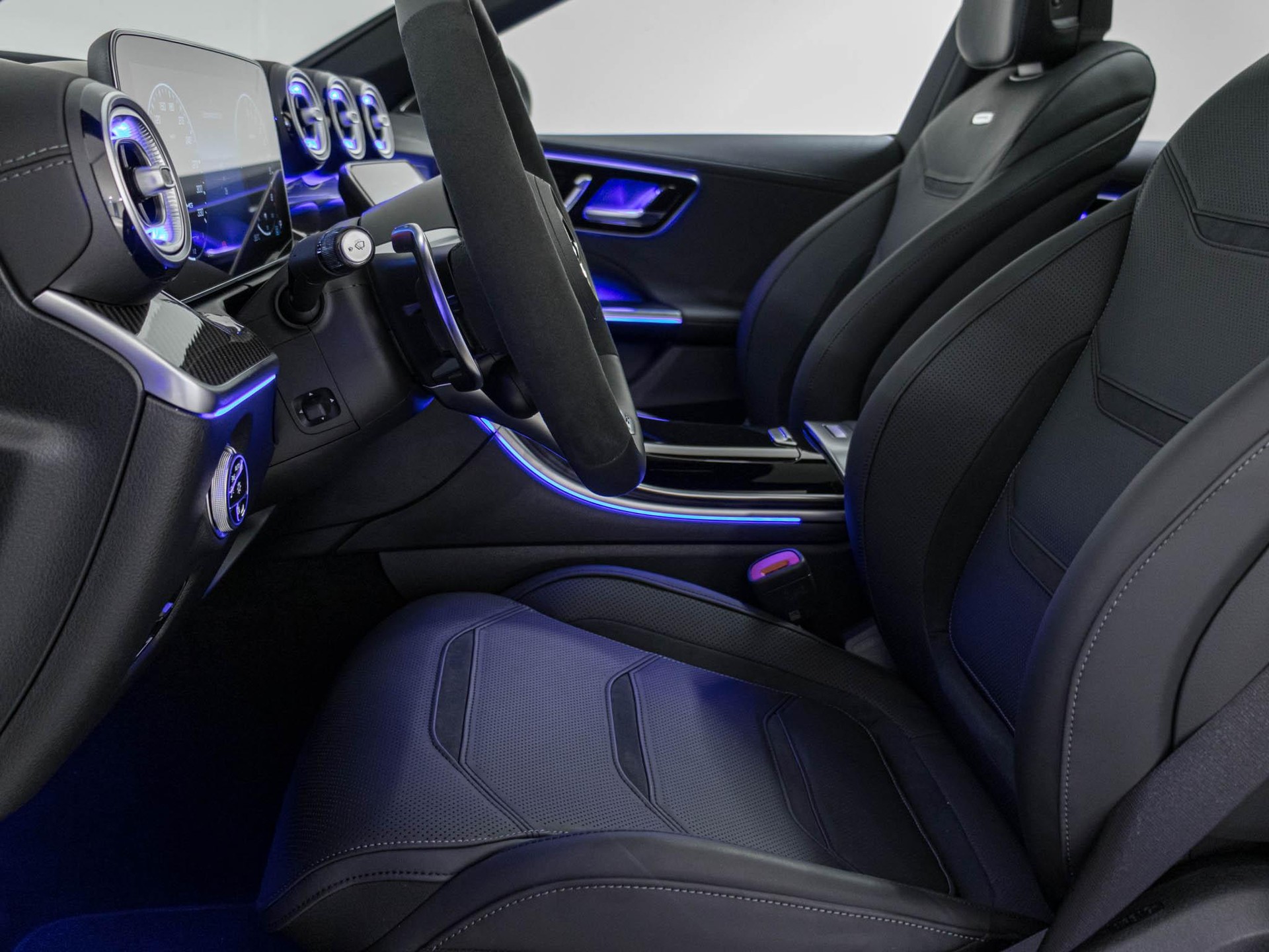 MERCEDES-BENZ C 63 S AMG E Performance 4MATIC "Executive Edition"-image-7