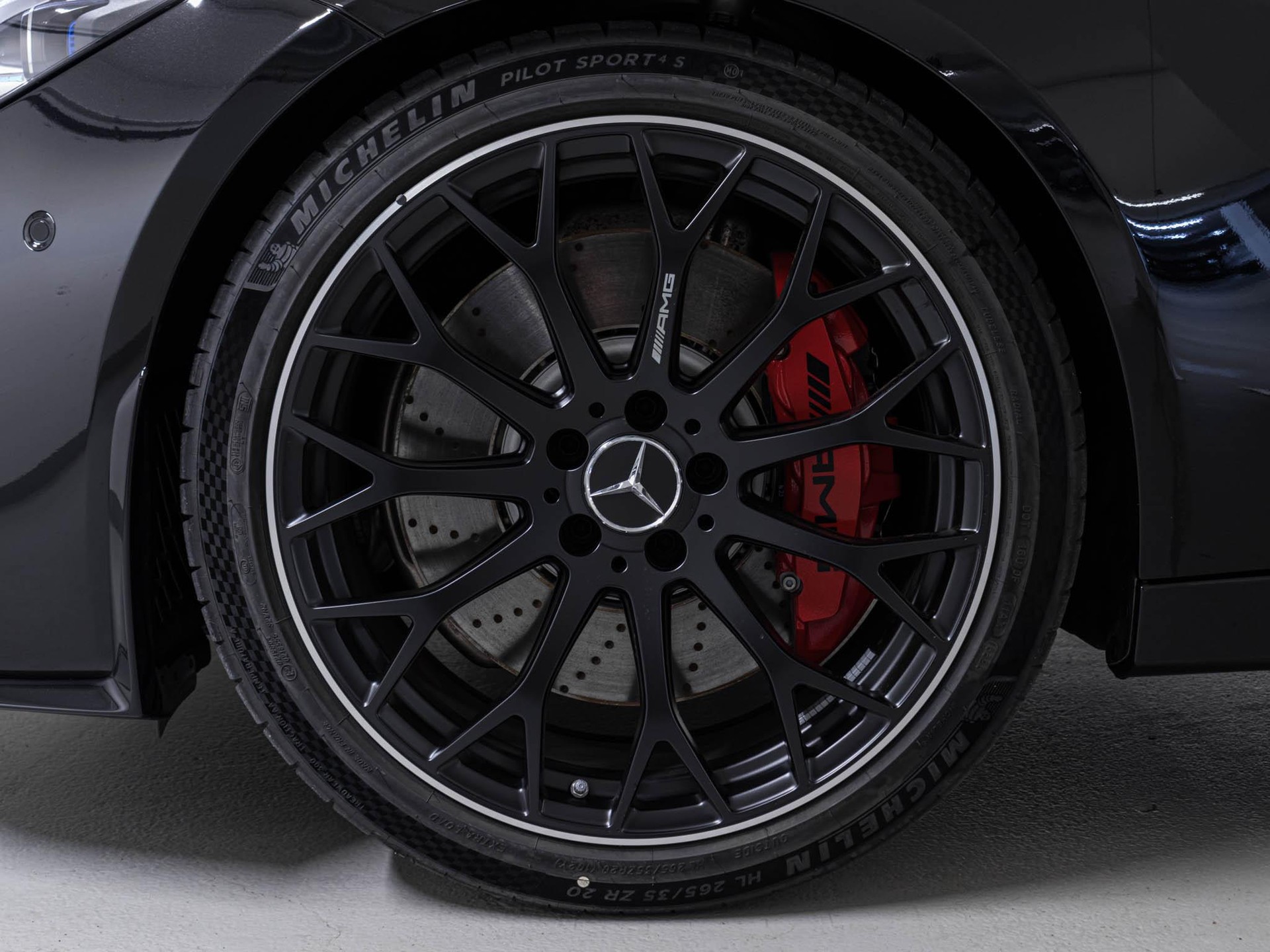 MERCEDES-BENZ C 63 S AMG E Performance 4MATIC "Executive Edition"-image-14