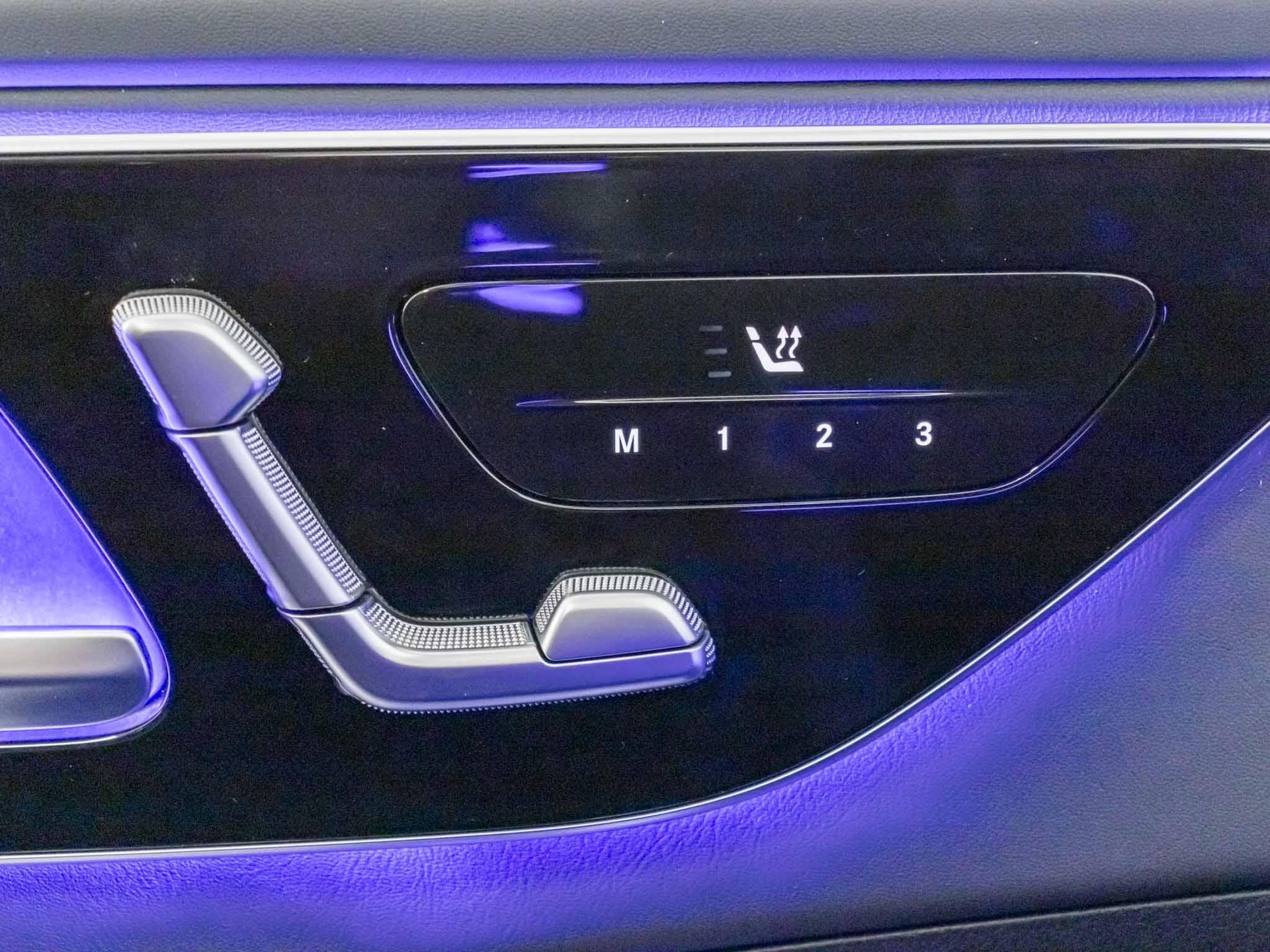 MERCEDES-BENZ C 63 S AMG E Performance 4MATIC "Executive Edition"-image-12