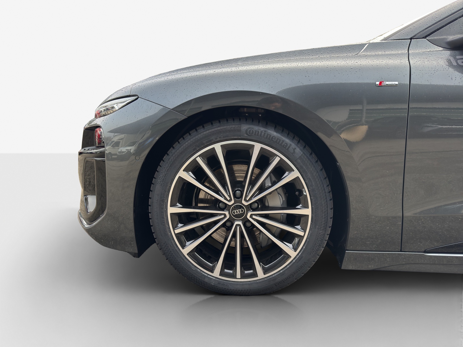 AUDI A6 Avant e-tron quattro-image-13