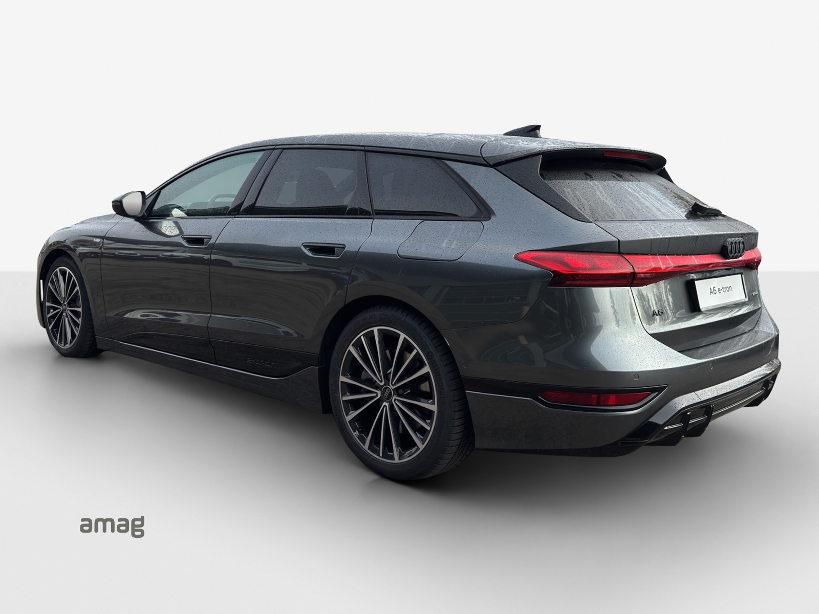 AUDI A6 Avant e-tron quattro-image-2