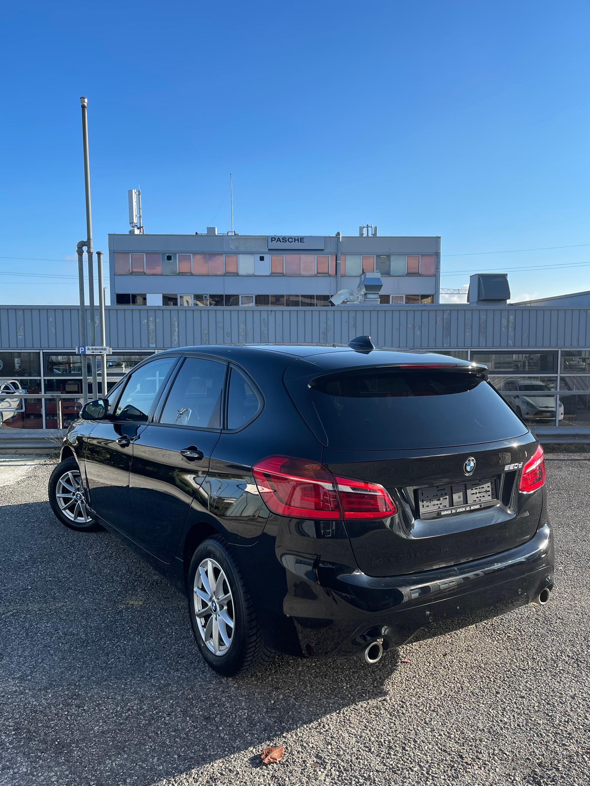 BMW 220d Active Tourer Steptronic-image-2