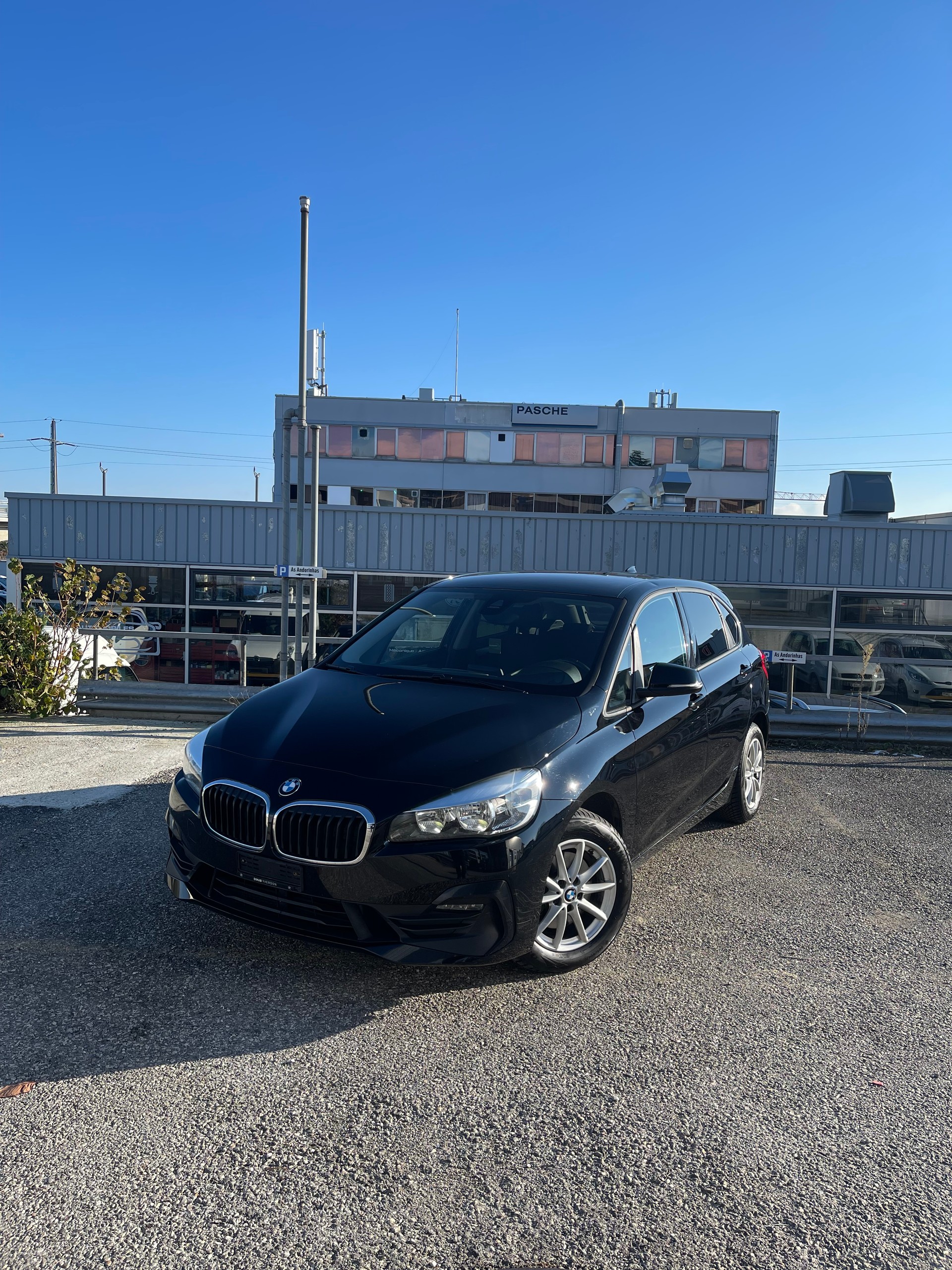 BMW 220d Active Tourer Steptronic-image-0