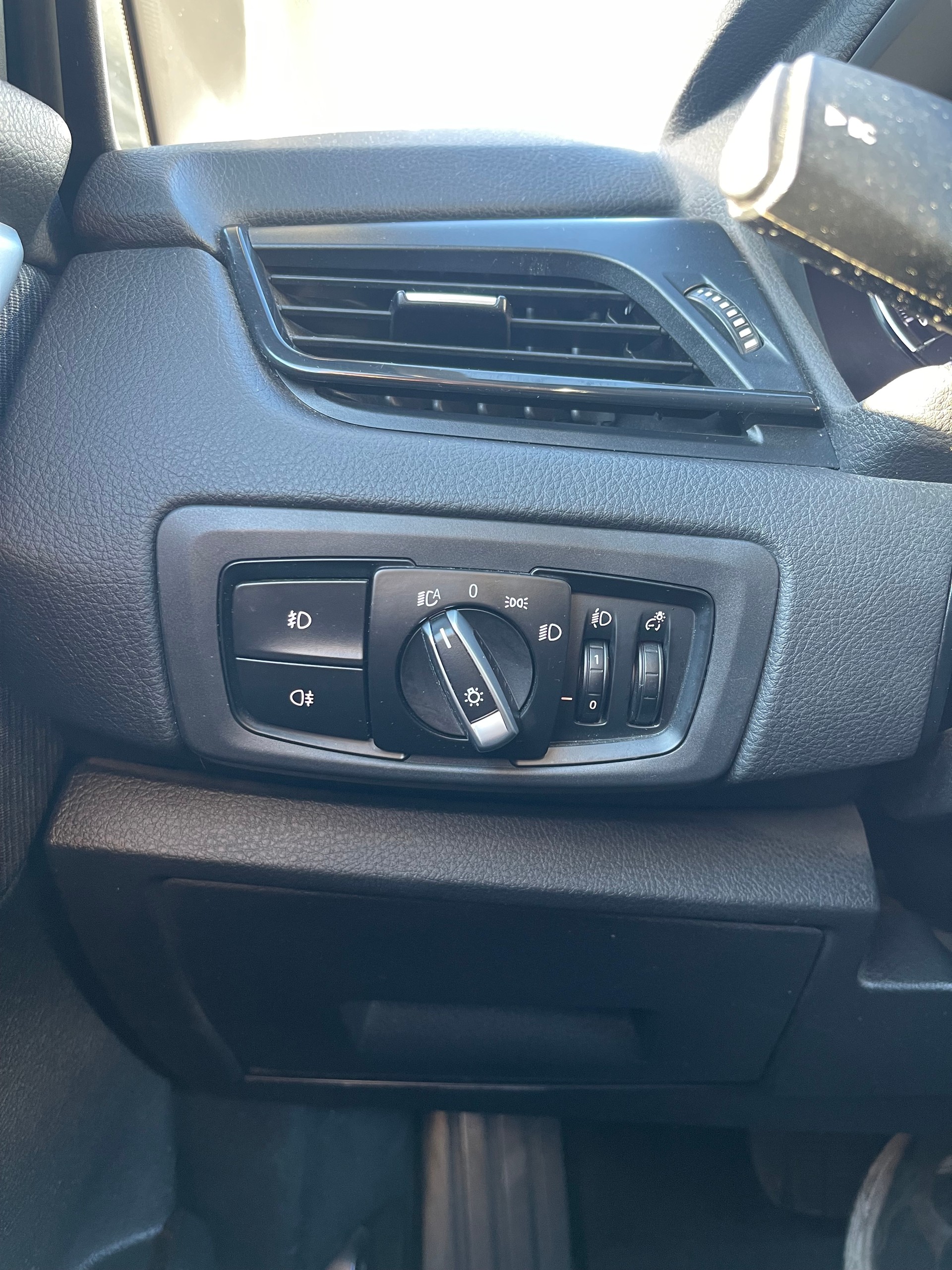 BMW 220d Active Tourer Steptronic-image-13