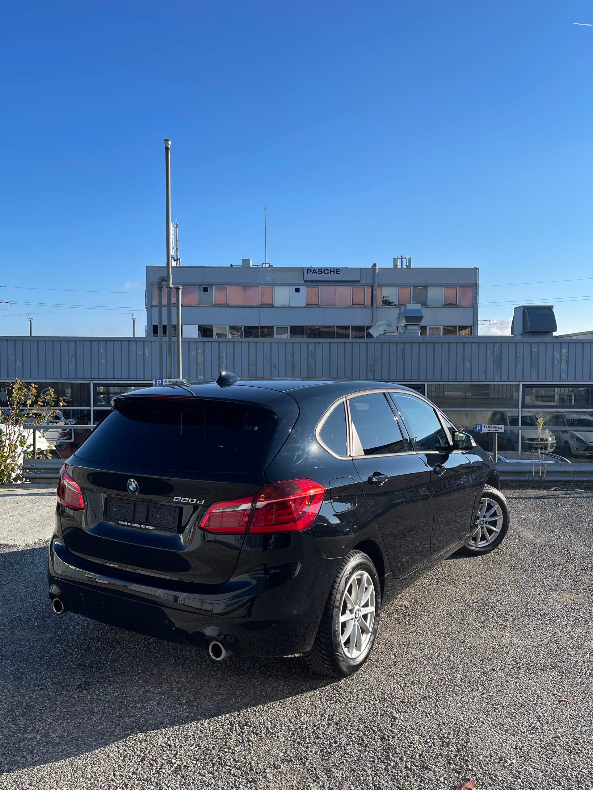 BMW 220d Active Tourer Steptronic-image-3