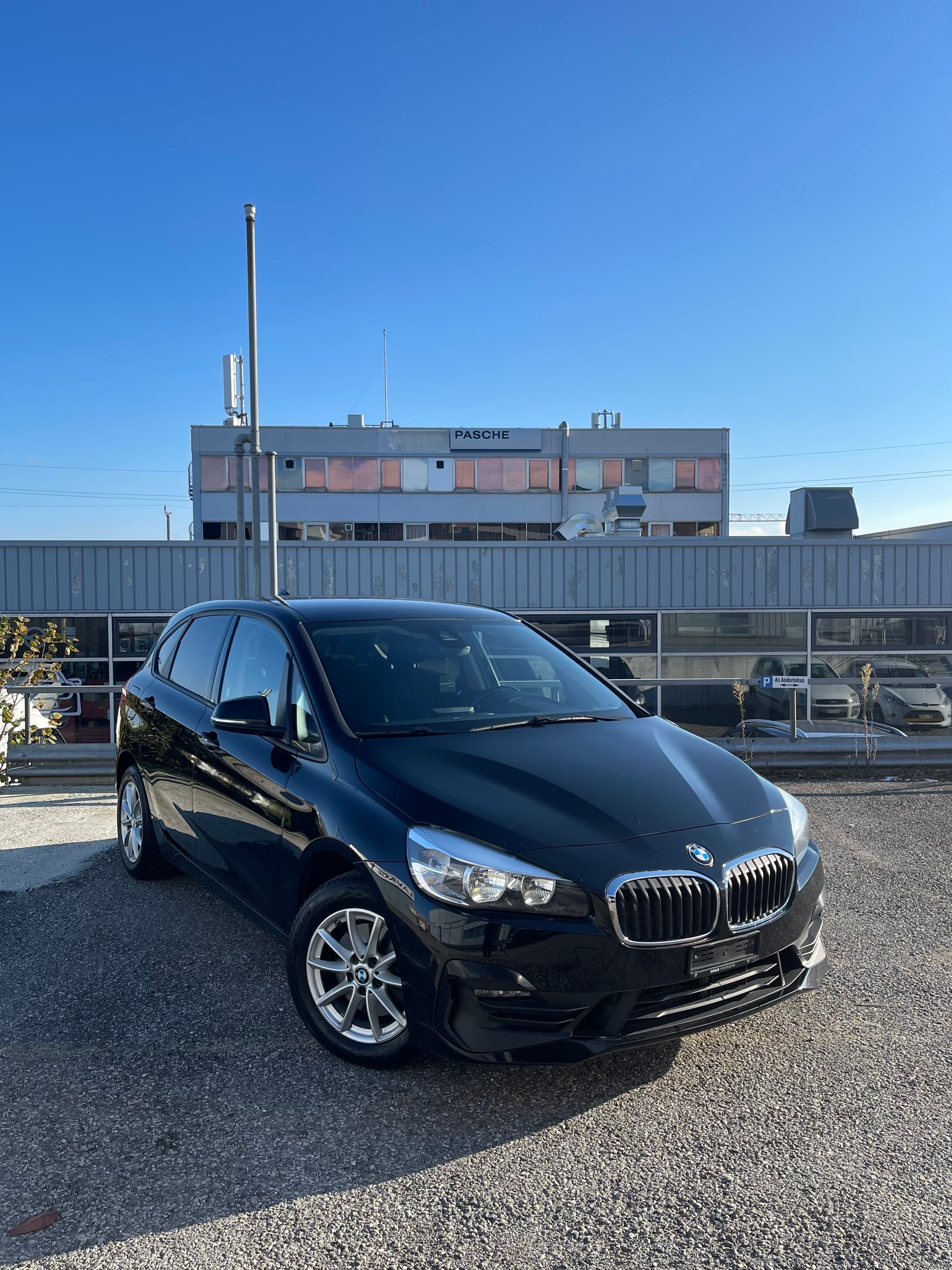 BMW 220d Active Tourer Steptronic-image-1