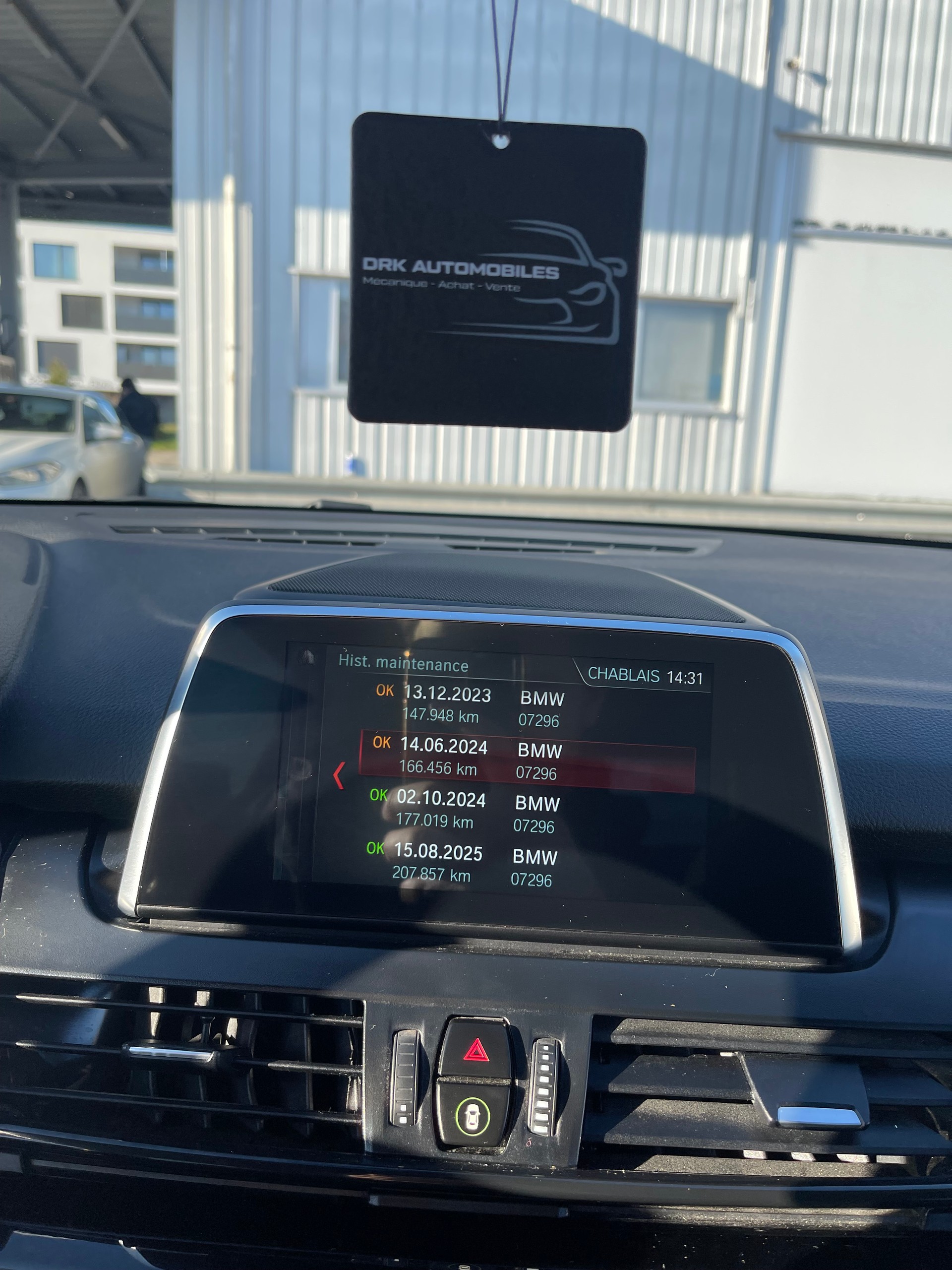 BMW 220d Active Tourer Steptronic-image-12