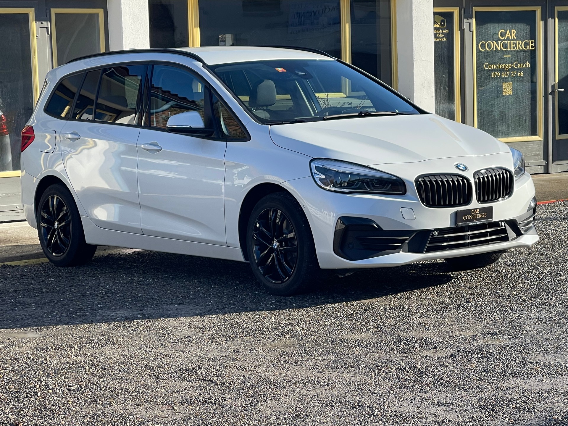 BMW 218d xDrive Gran Tourer Steptronic-image-1