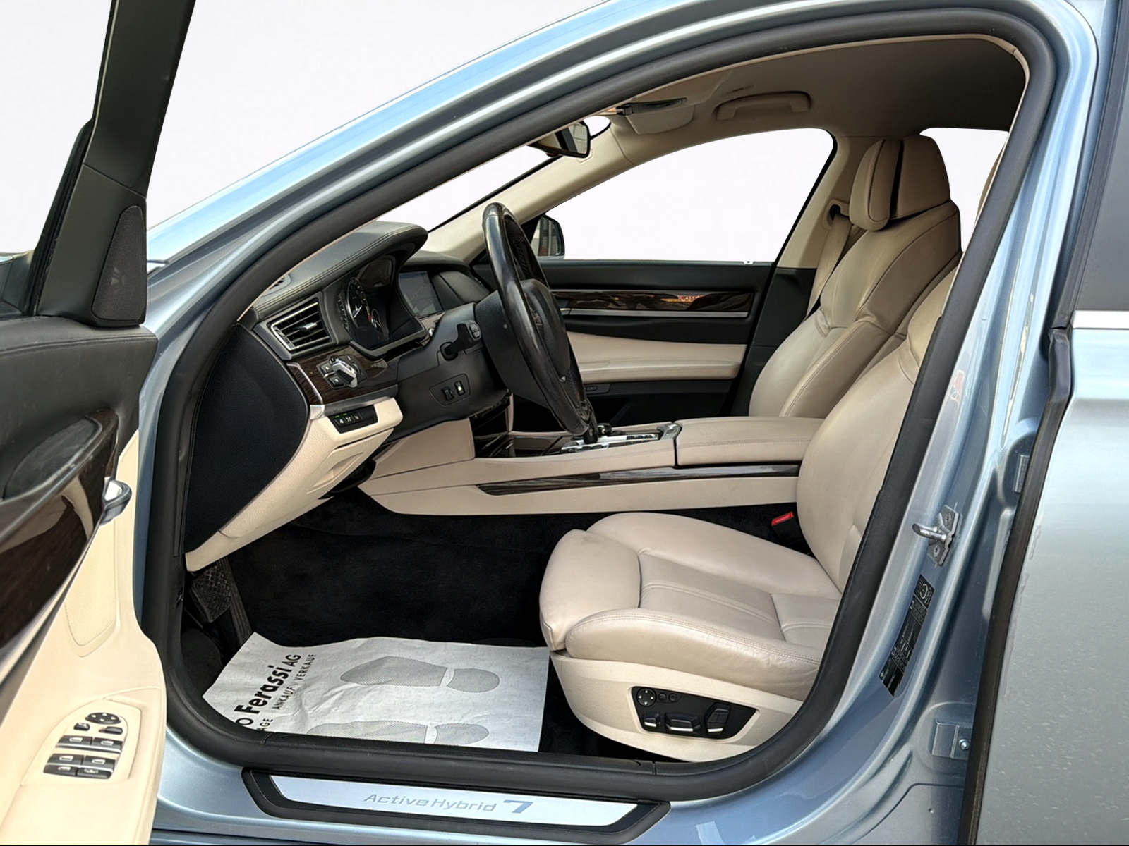 BMW ActiveHybrid 7-image-10