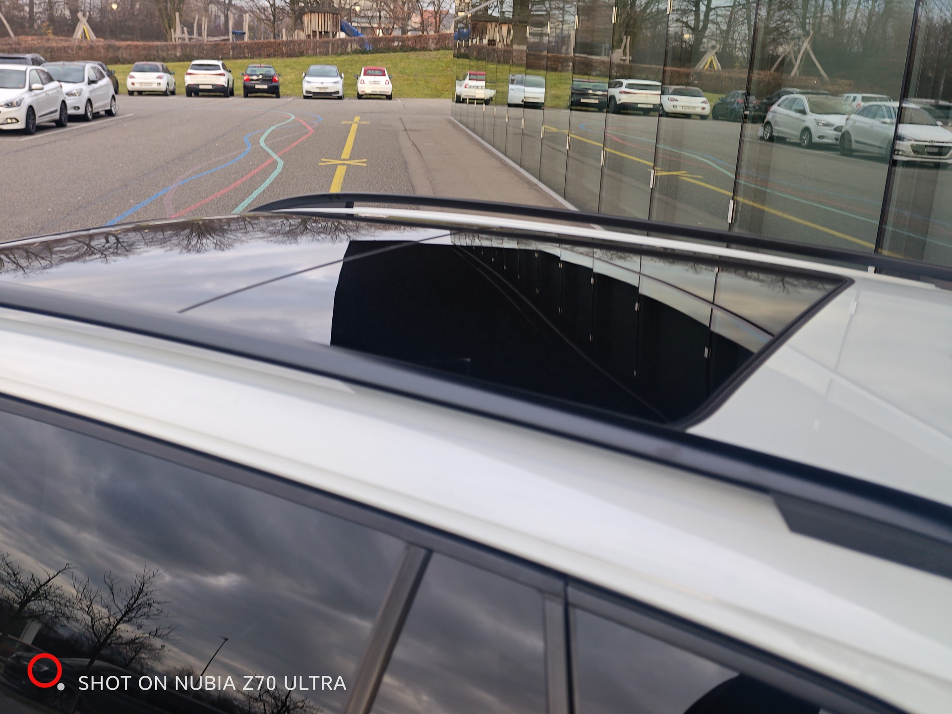 VW Golf Variant 1.5 eTSI mHEV R-LINE - PANORAMA - HEAD UP-image-10
