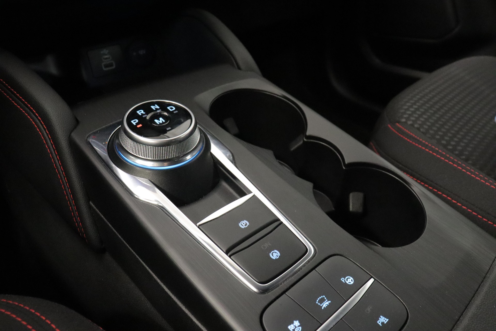 FORD Kuga 2.0 EcoBlue ST-Line-image-14