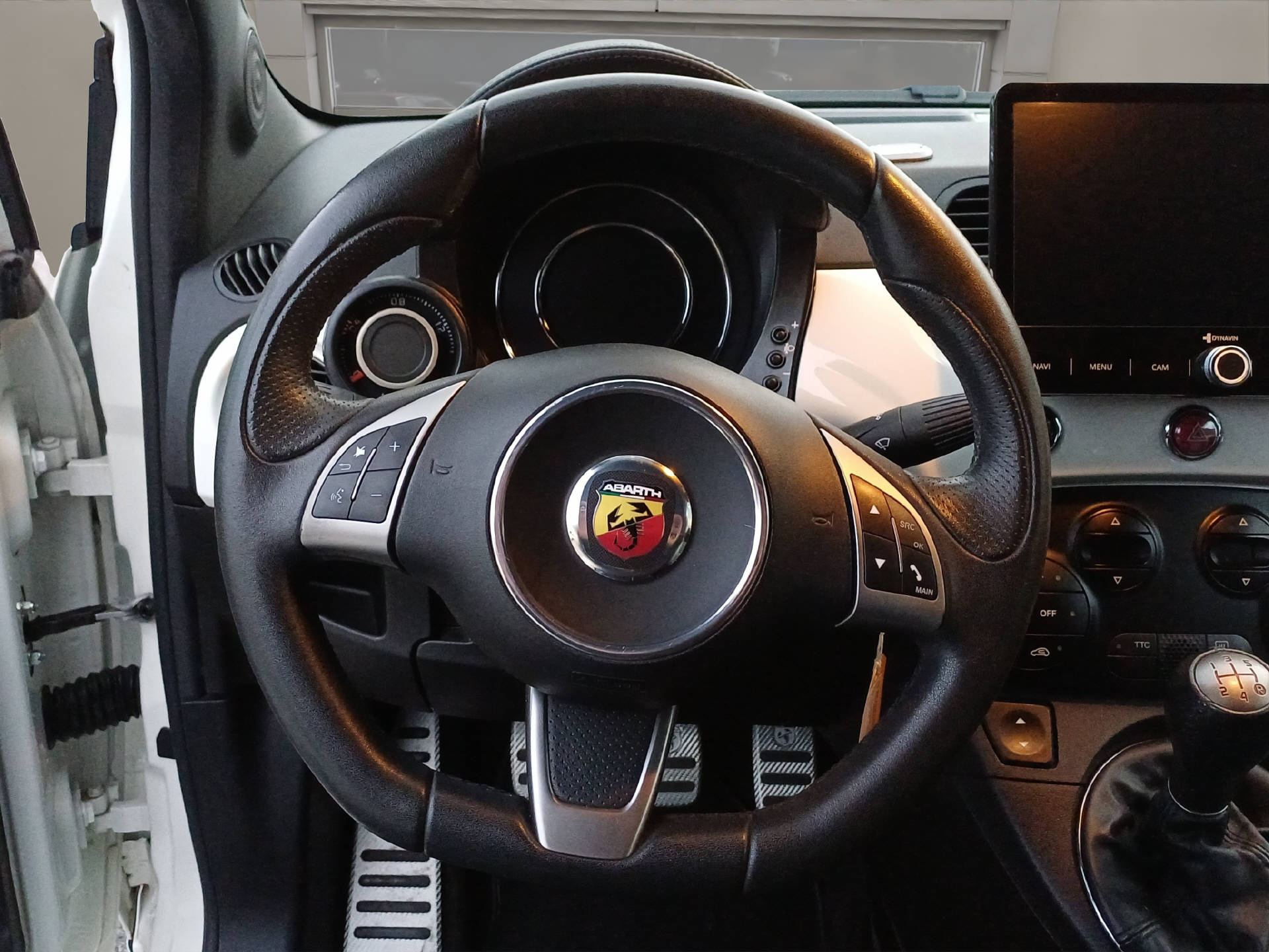 FIAT 595 C Abarth 1.4 T-Jet 160 Tur-image-9