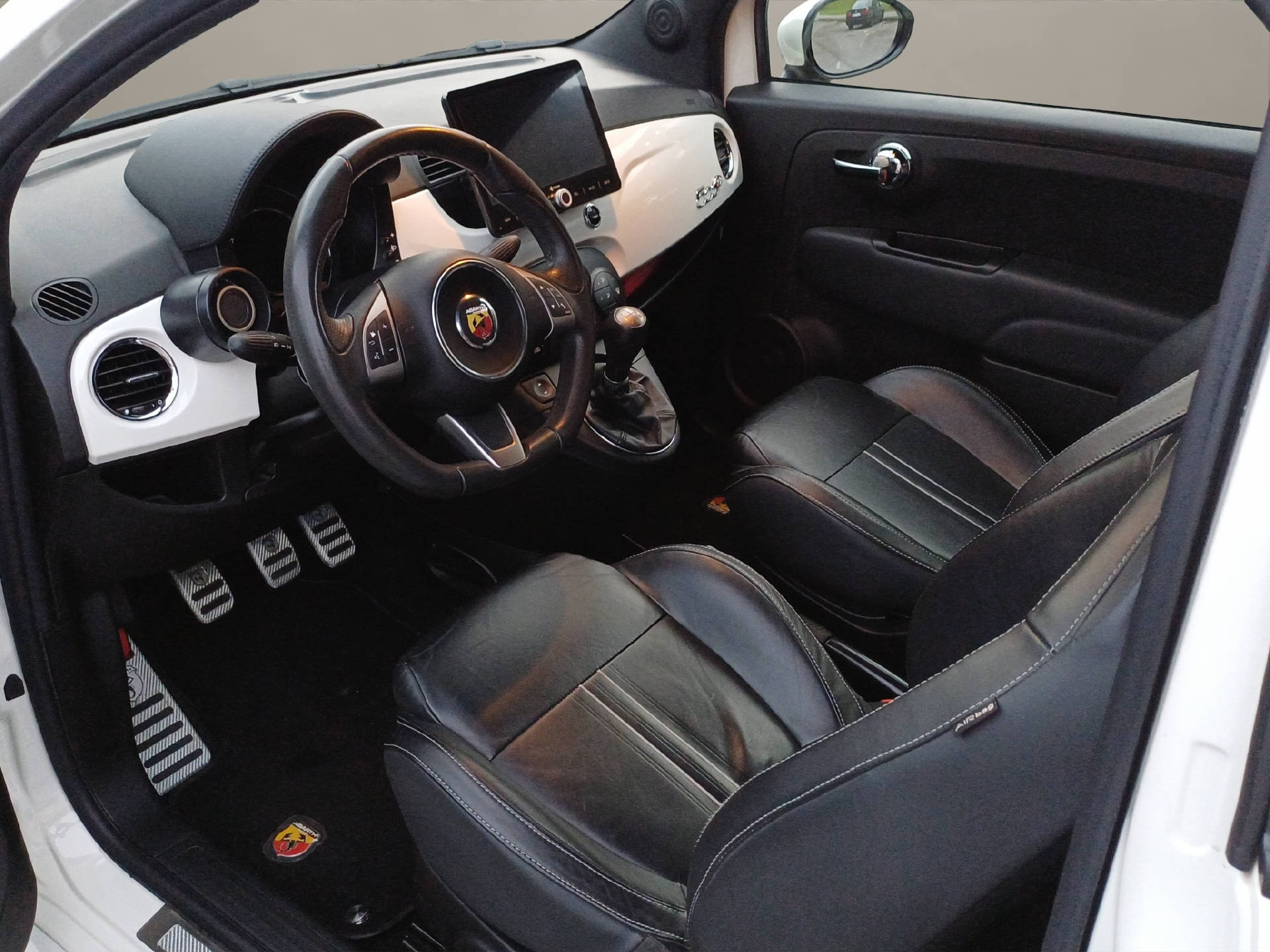 FIAT 595 C Abarth 1.4 T-Jet 160 Tur-image-8