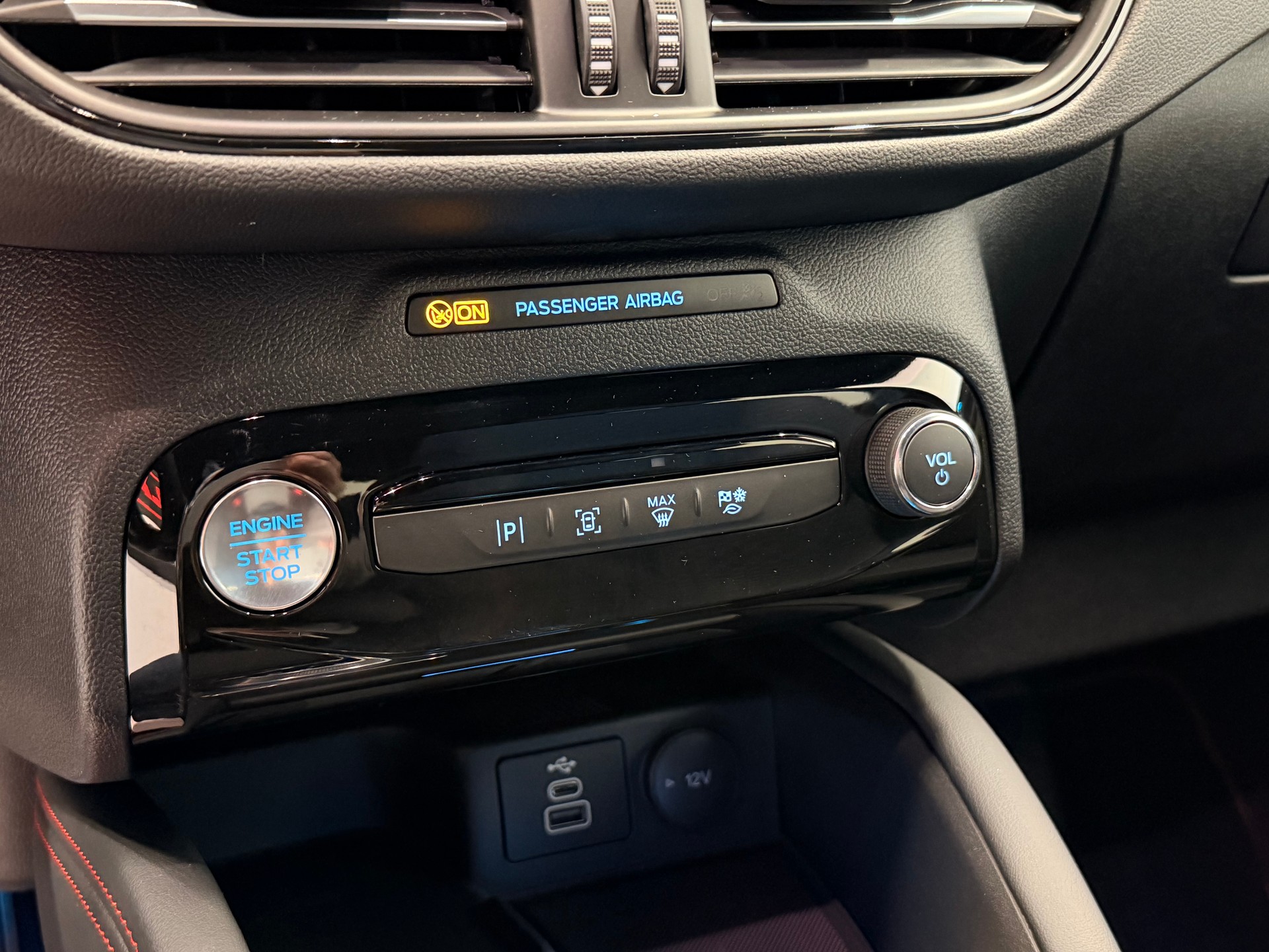 FORD Kuga 2.5 FHEV ST-Line 4WD-image-24