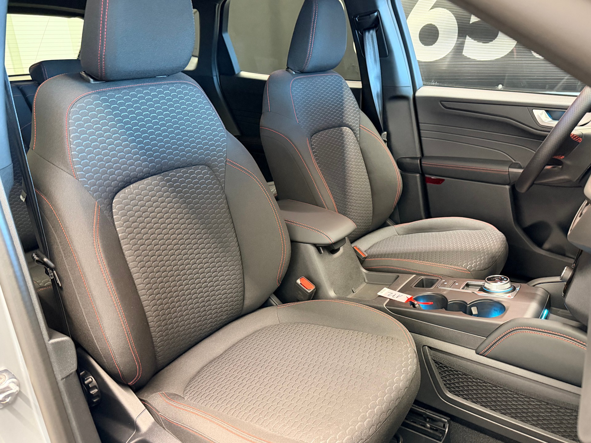 FORD Kuga 2.5 FHEV ST-Line 4WD-image-21