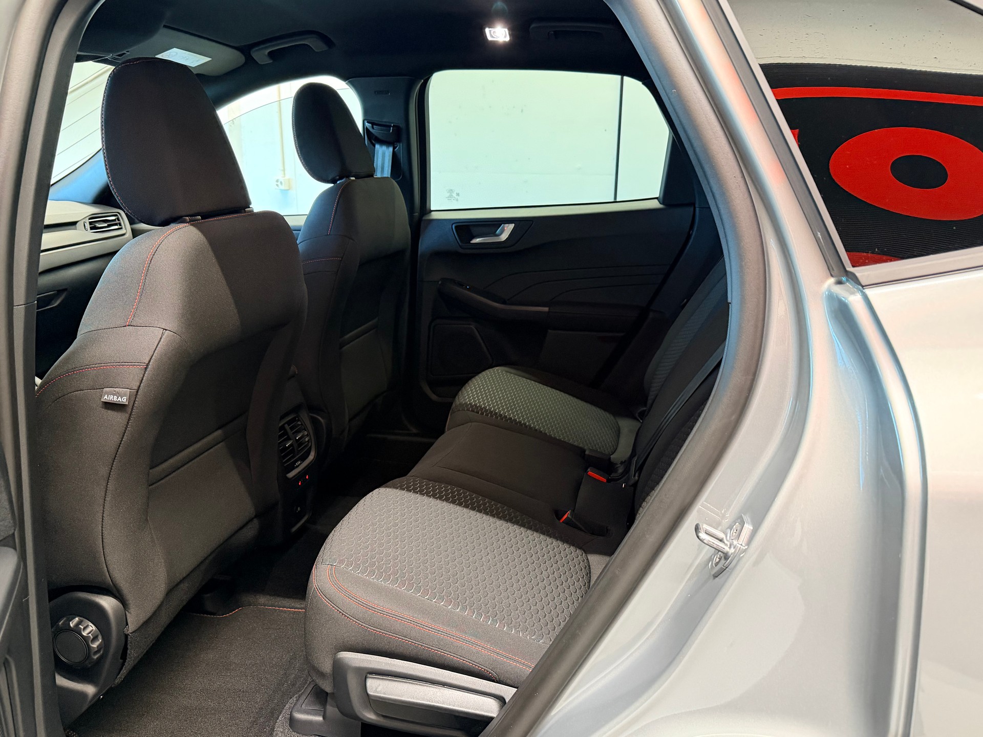 FORD Kuga 2.5 FHEV ST-Line 4WD-image-15