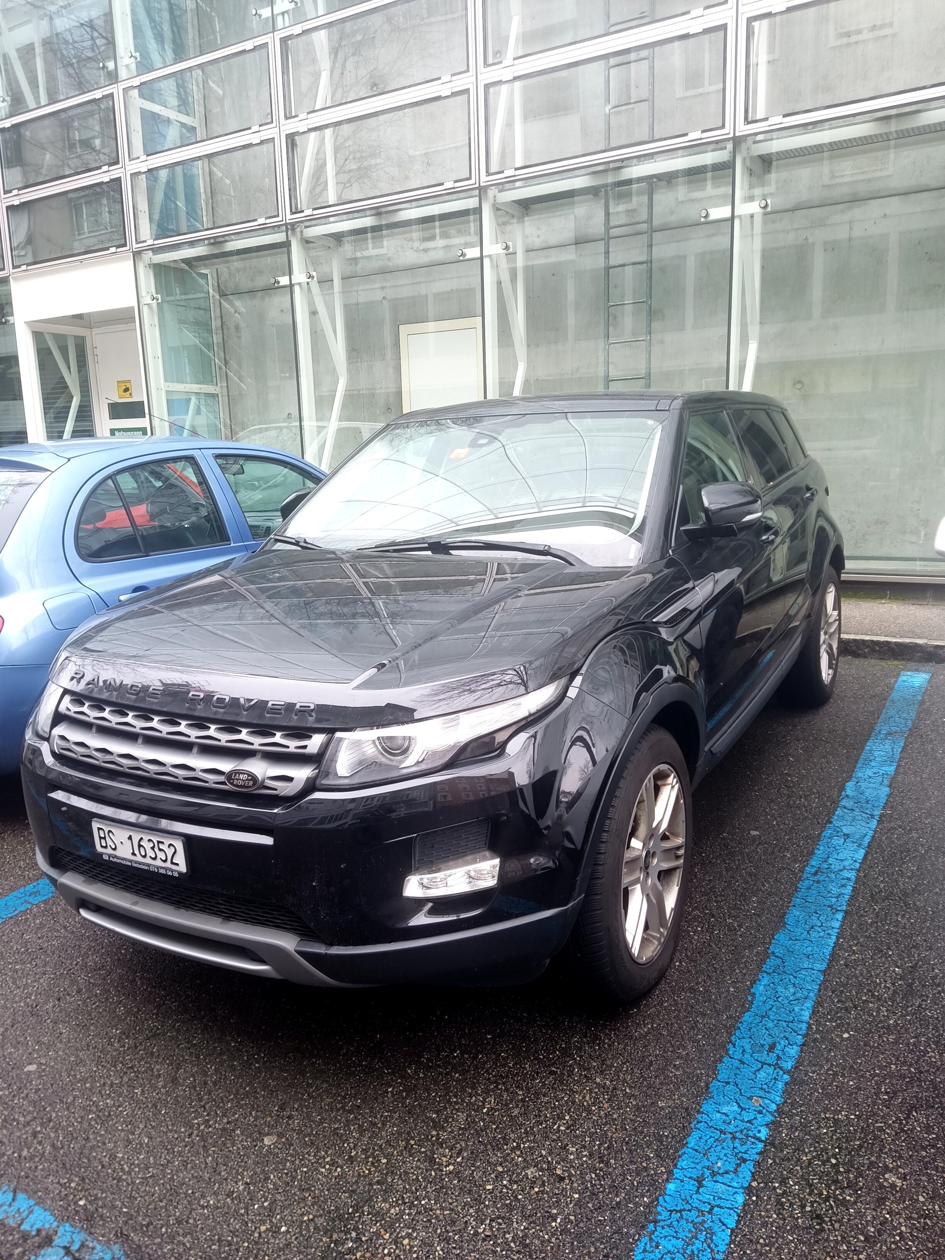 LAND ROVER Range Rover Evoque 2.2 TD4 Prestige-image-1