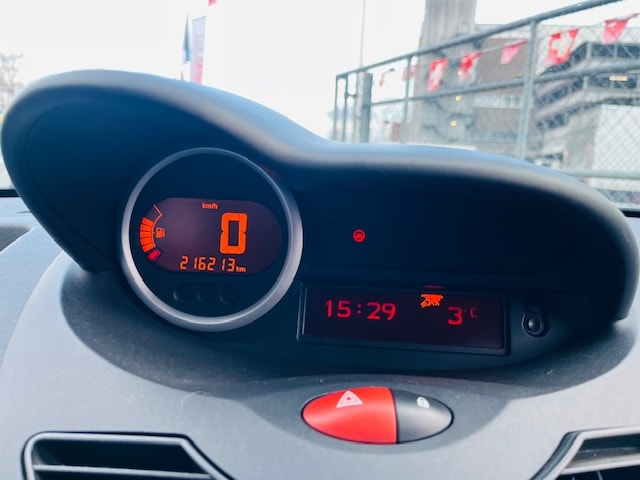 RENAULT Twingo 1.2 16V T GT-image-12
