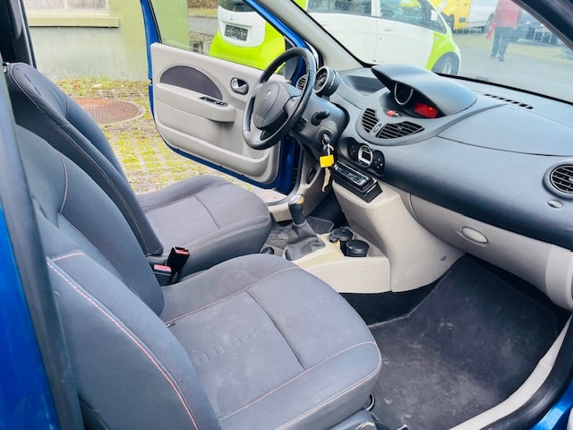 RENAULT Twingo 1.2 16V T GT-image-13