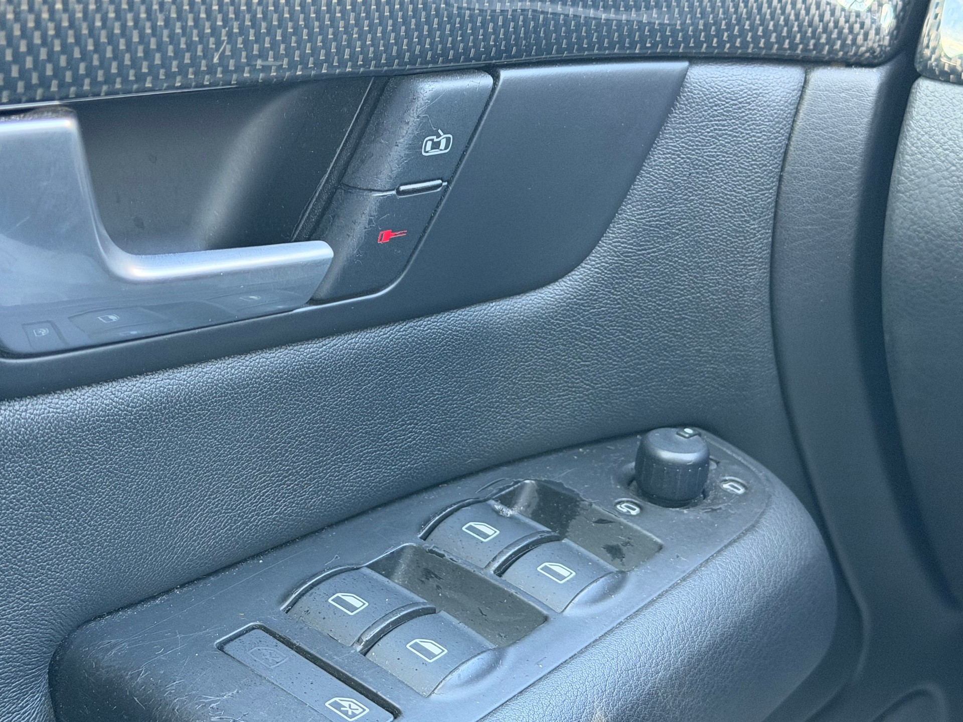 AUDI S4 Avant 4.2 V8 quattro-image-19