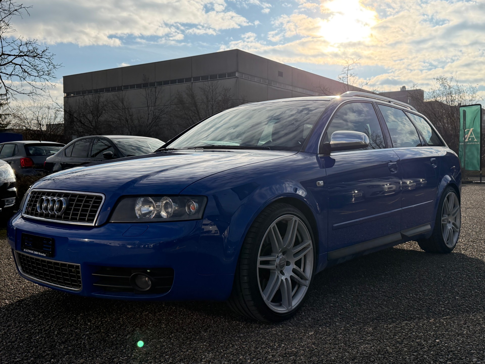 AUDI S4 Avant 4.2 V8 quattro-image-0