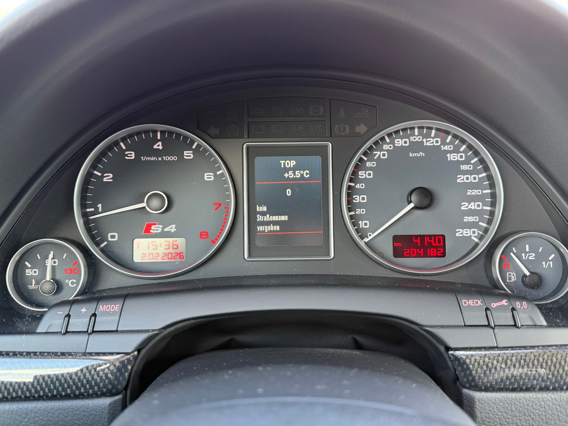 AUDI S4 Avant 4.2 V8 quattro-image-17