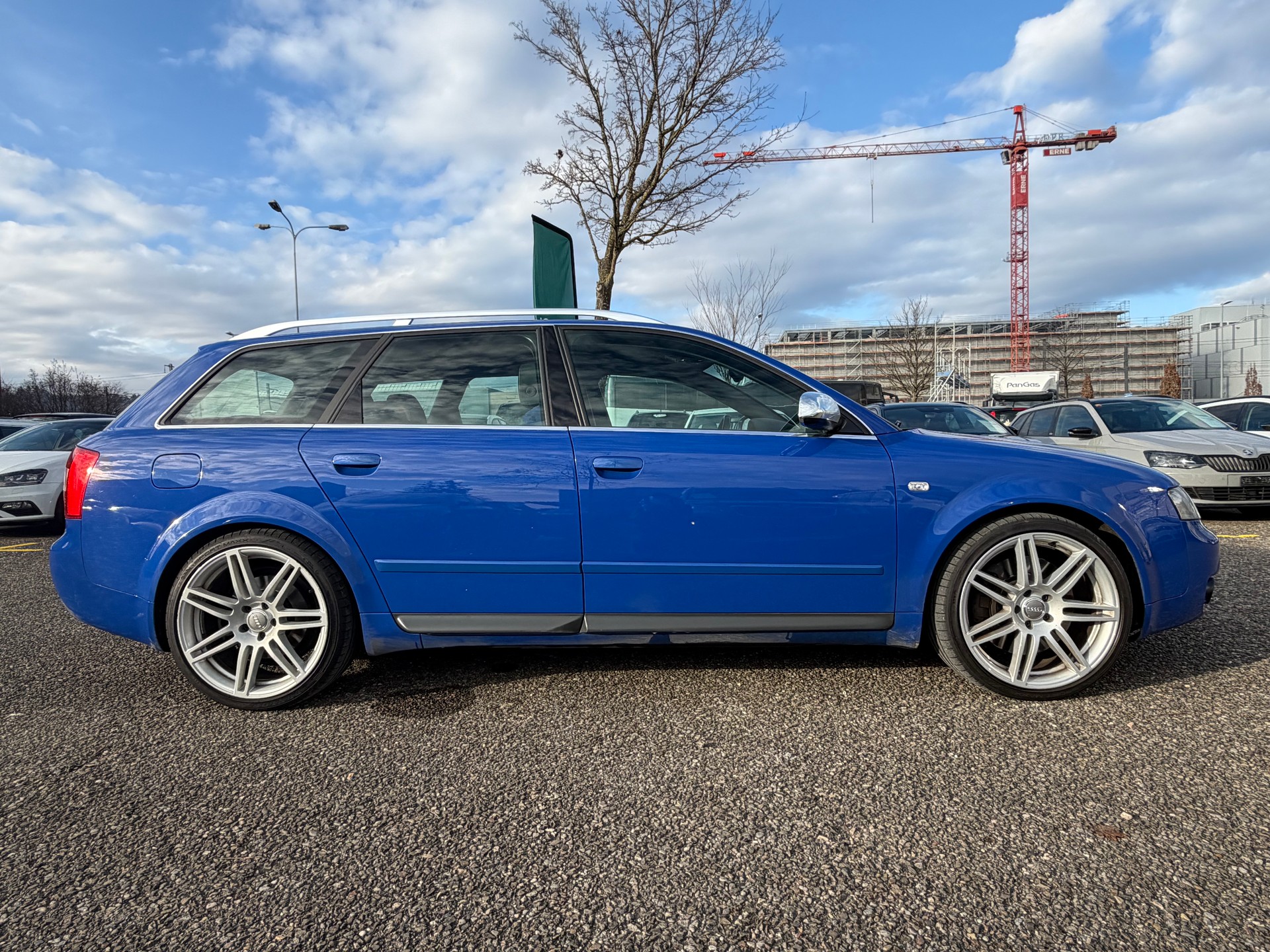 AUDI S4 Avant 4.2 V8 quattro-image-3