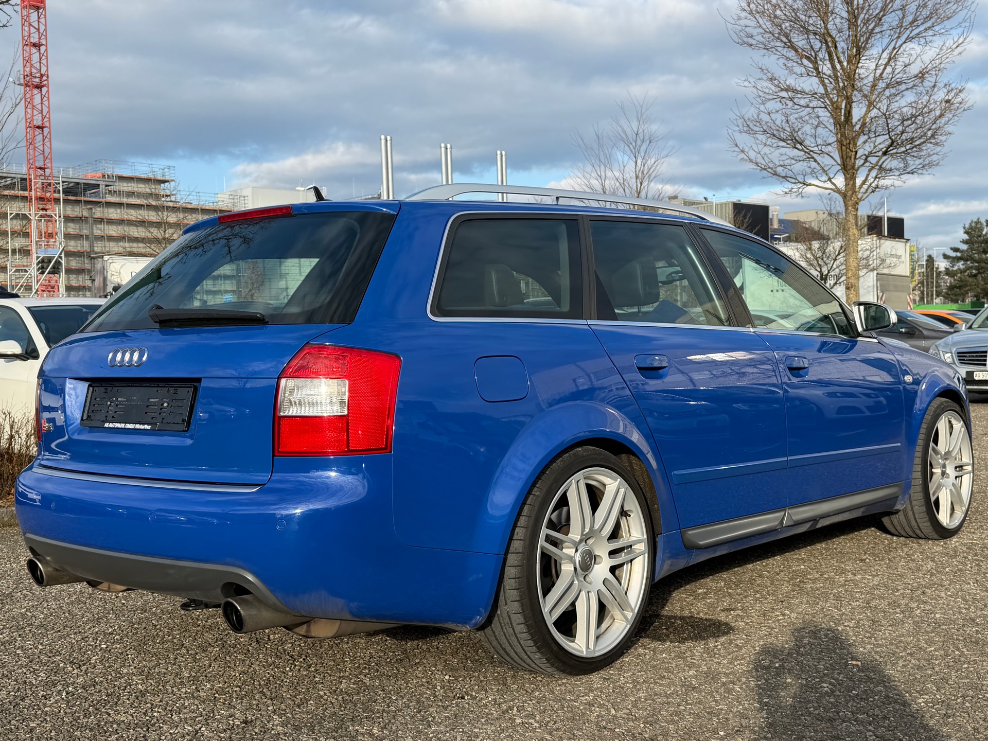 AUDI S4 Avant 4.2 V8 quattro-image-4