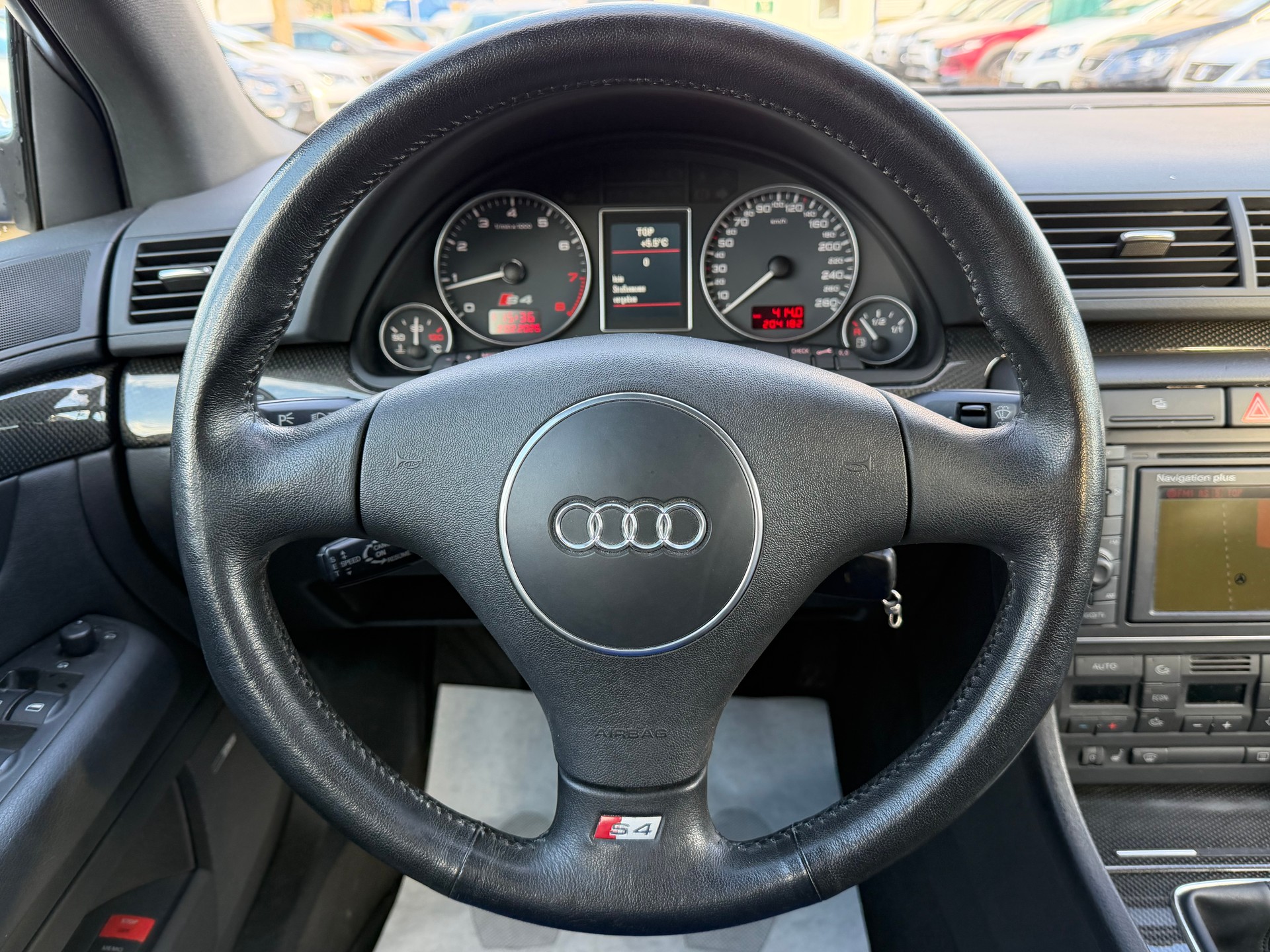 AUDI S4 Avant 4.2 V8 quattro-image-13