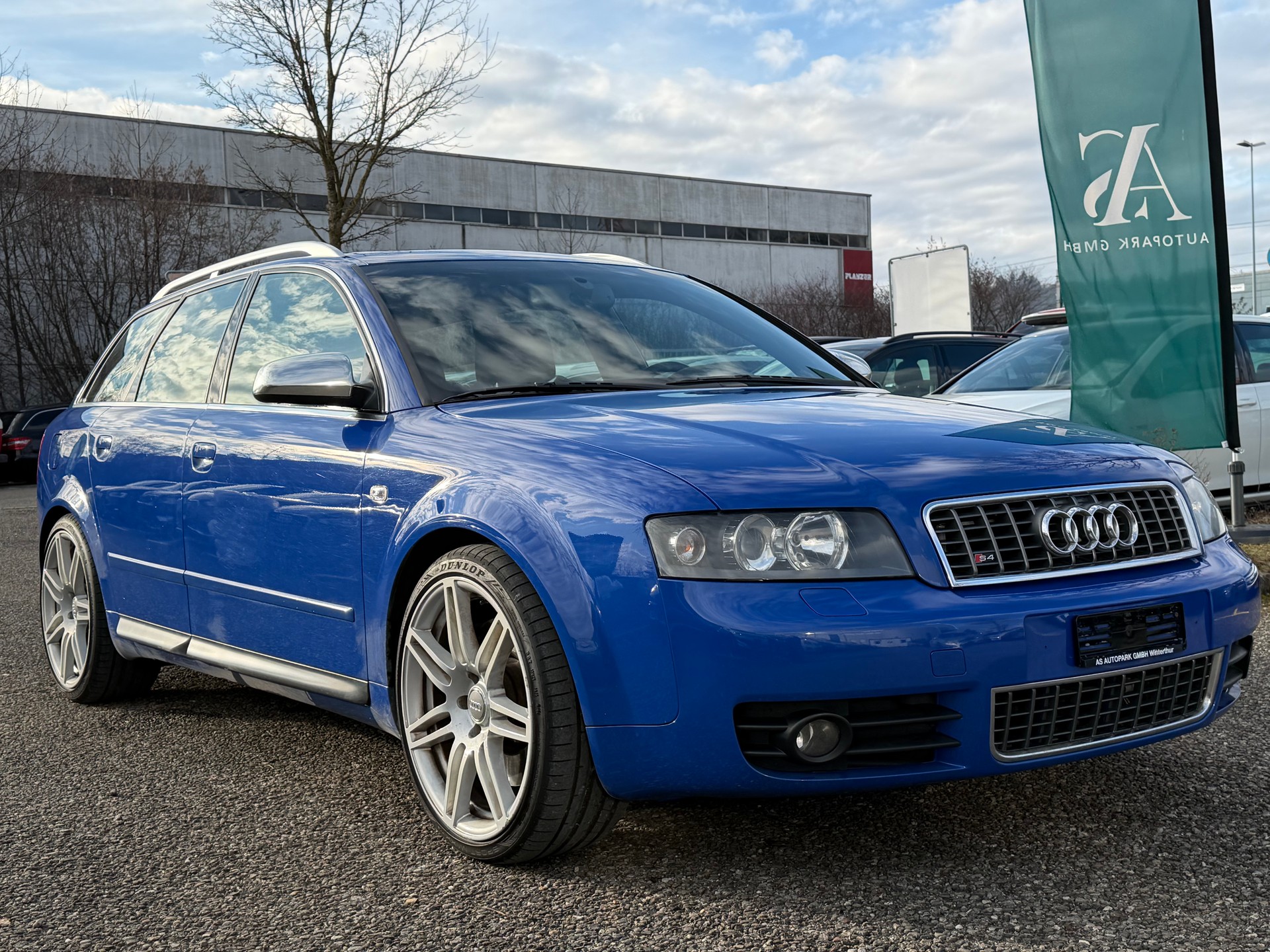 AUDI S4 Avant 4.2 V8 quattro-image-2
