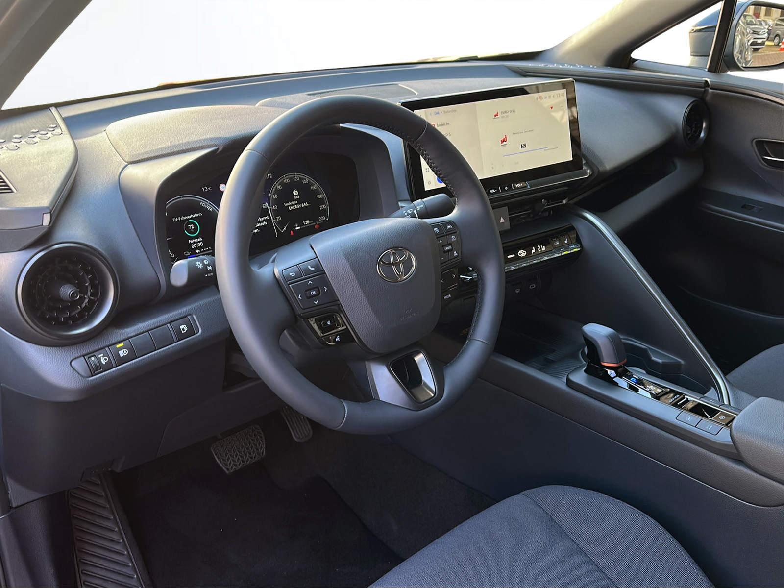TOYOTA C-HR 2.0 PHEV Swiss Edition-image-10