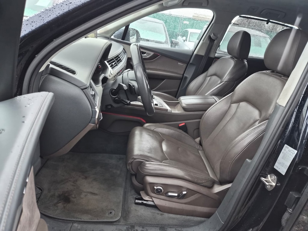AUDI Q7 3.0 TDI quattro *7-Sitzer* *AHK* *Luftfederung*-image-7