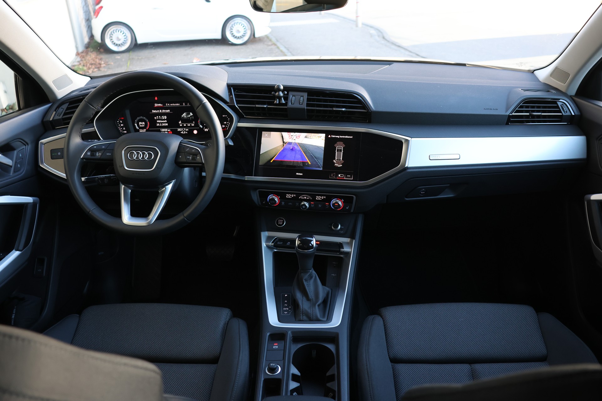AUDI Q3 Sportback 35 TFSI Attraction S-tronic-image-12