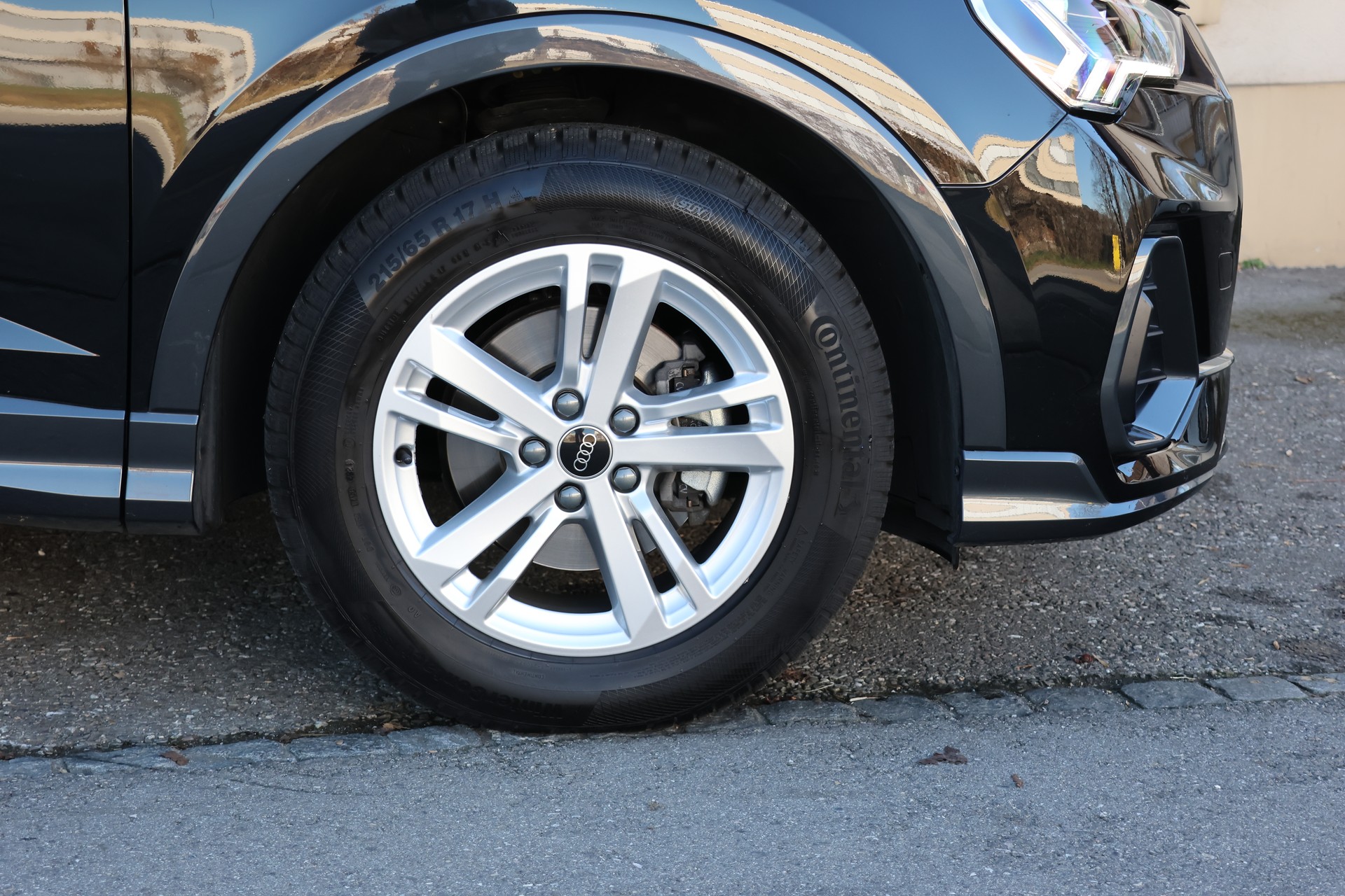 AUDI Q3 Sportback 35 TFSI Attraction S-tronic-image-4