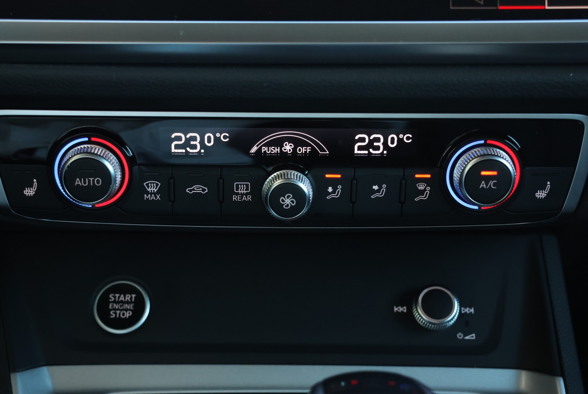 AUDI Q3 Sportback 35 TFSI Attraction S-tronic-image-13