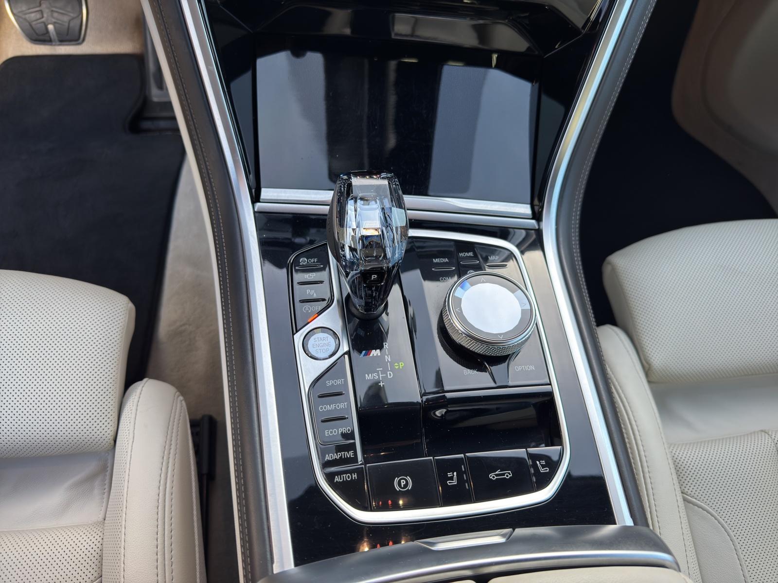 BMW M850i xDrive Cabriolet BOWERS & WILKINS DIAMOND SURROUND S-image-13