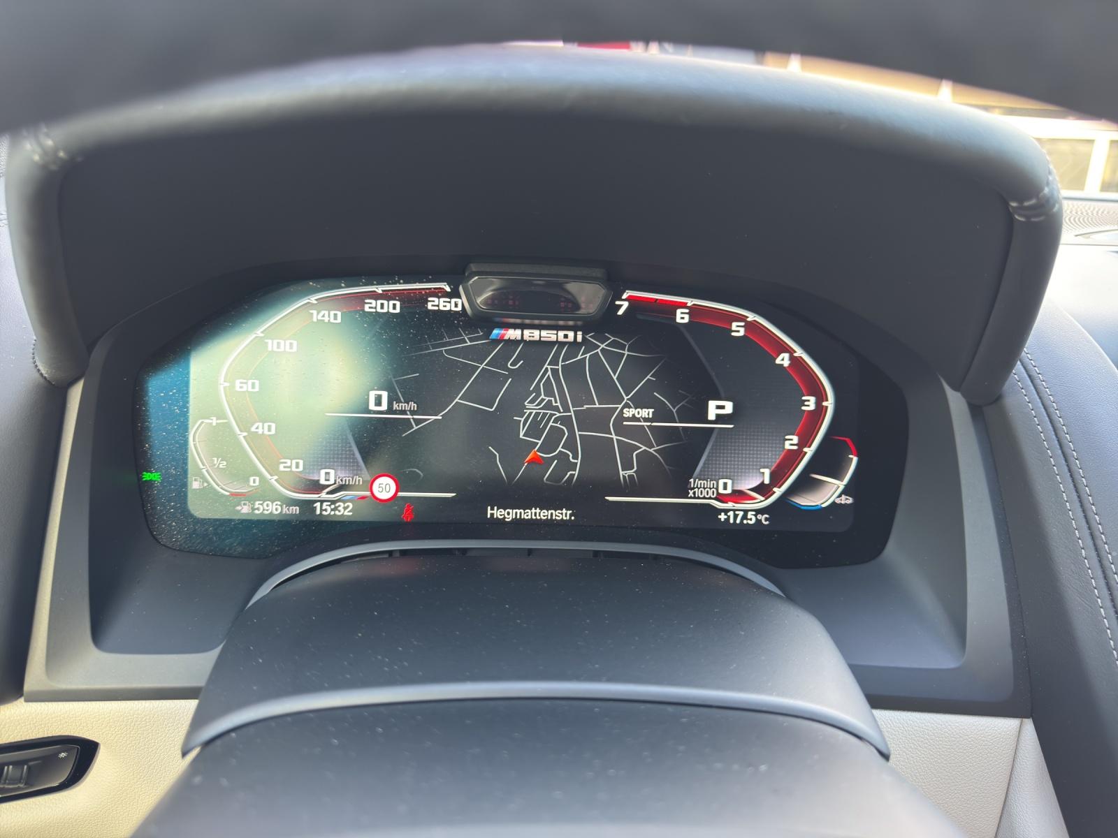 BMW M850i xDrive Cabriolet BOWERS & WILKINS DIAMOND SURROUND S-image-11