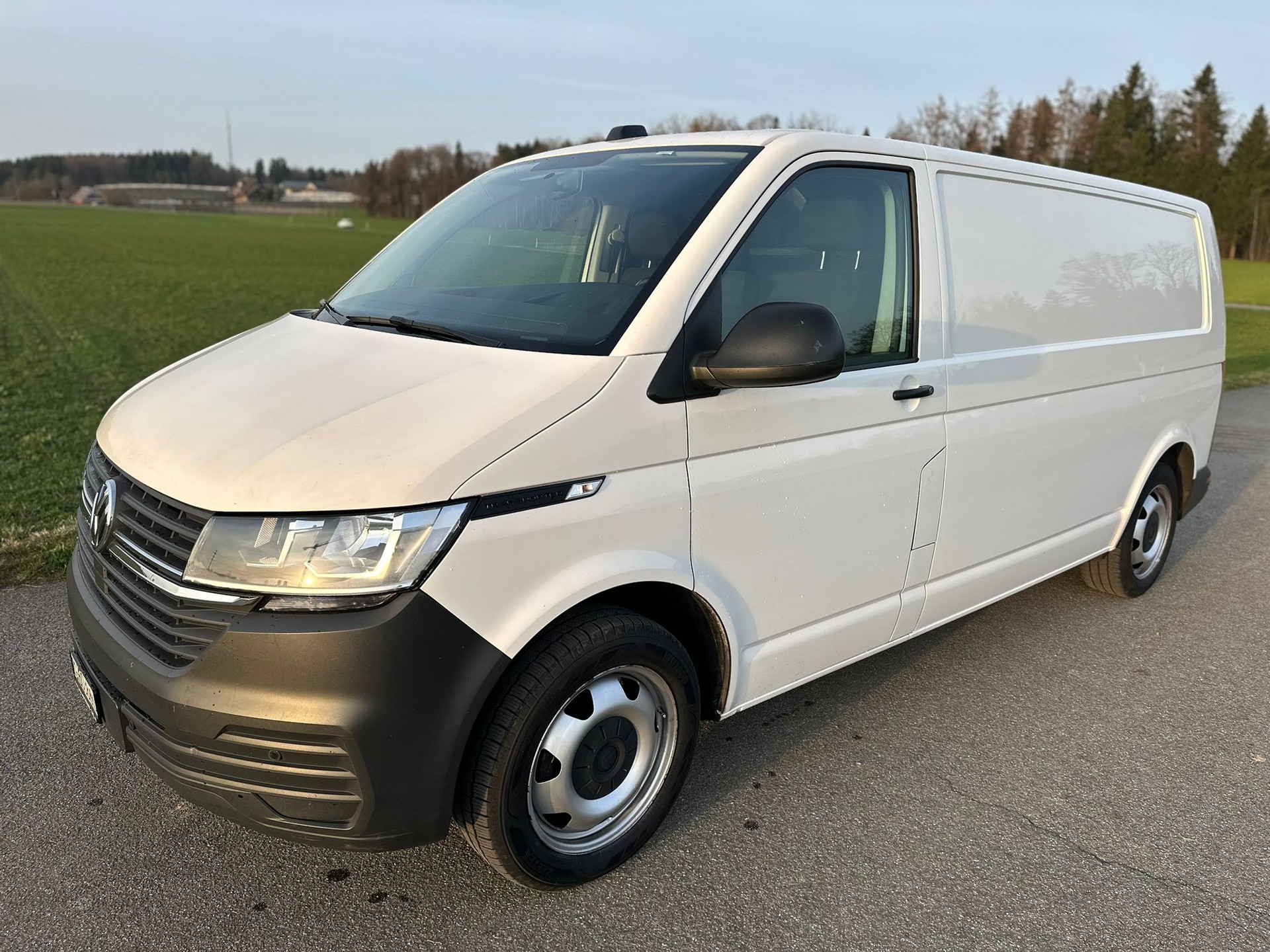 VW T6.1 2.0 TDI-image-1