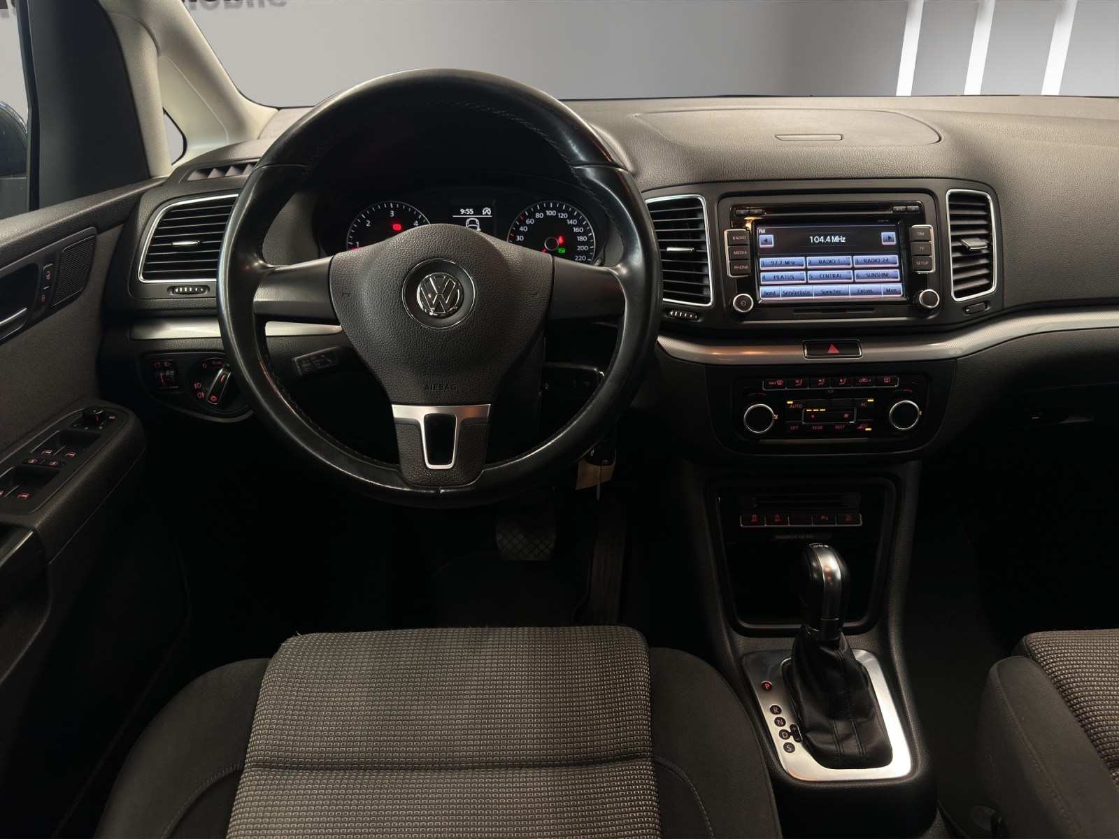 VW Sharan 2.0 TDI BlueMotion Technology Trendline DSG 7-Plätzer-image-9