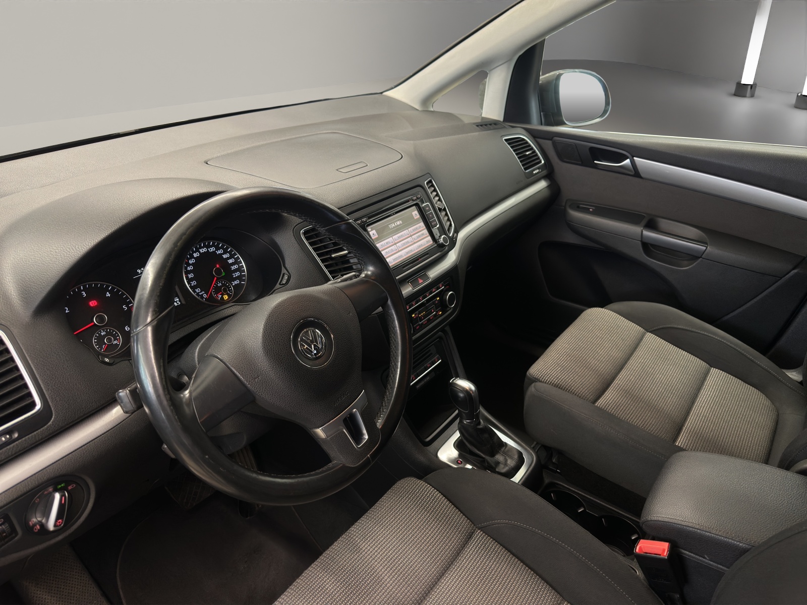 VW Sharan 2.0 TDI BlueMotion Technology Trendline DSG 7-Plätzer-image-8