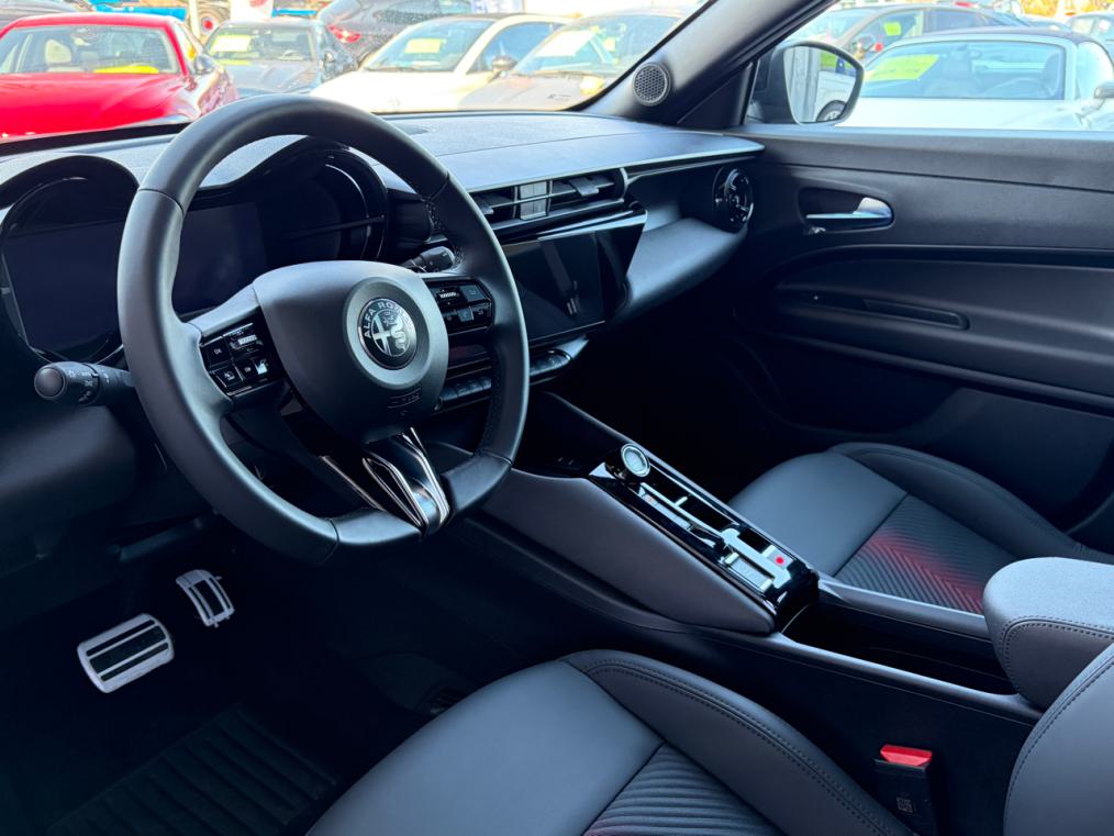 ALFA ROMEO Junior 1.2 48V Hybrid Q4 Pack Tech Sky-image-3