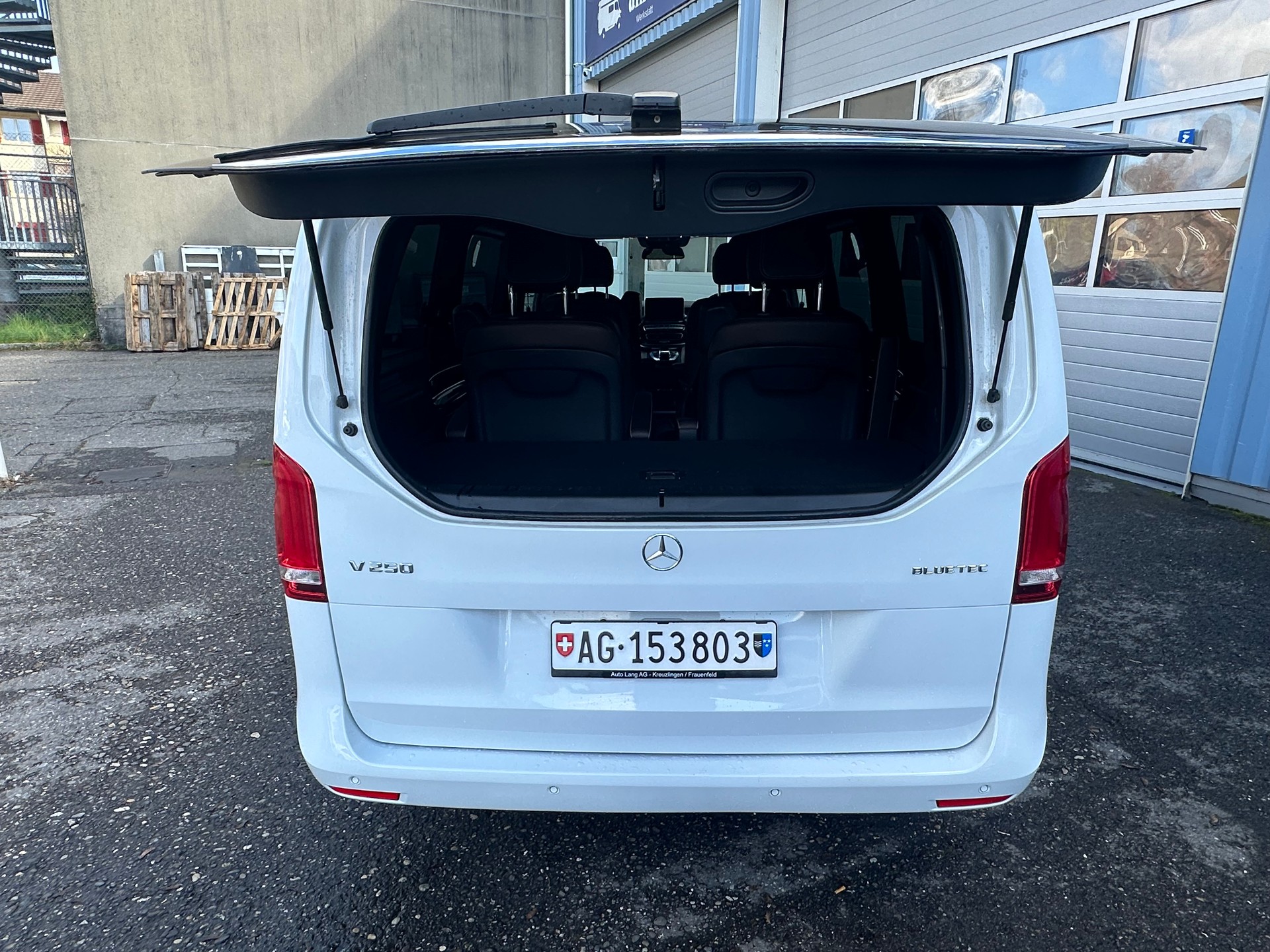 MERCEDES-BENZ V 250 BlueTEC Edition 1 lang 7G-Tronic-image-15