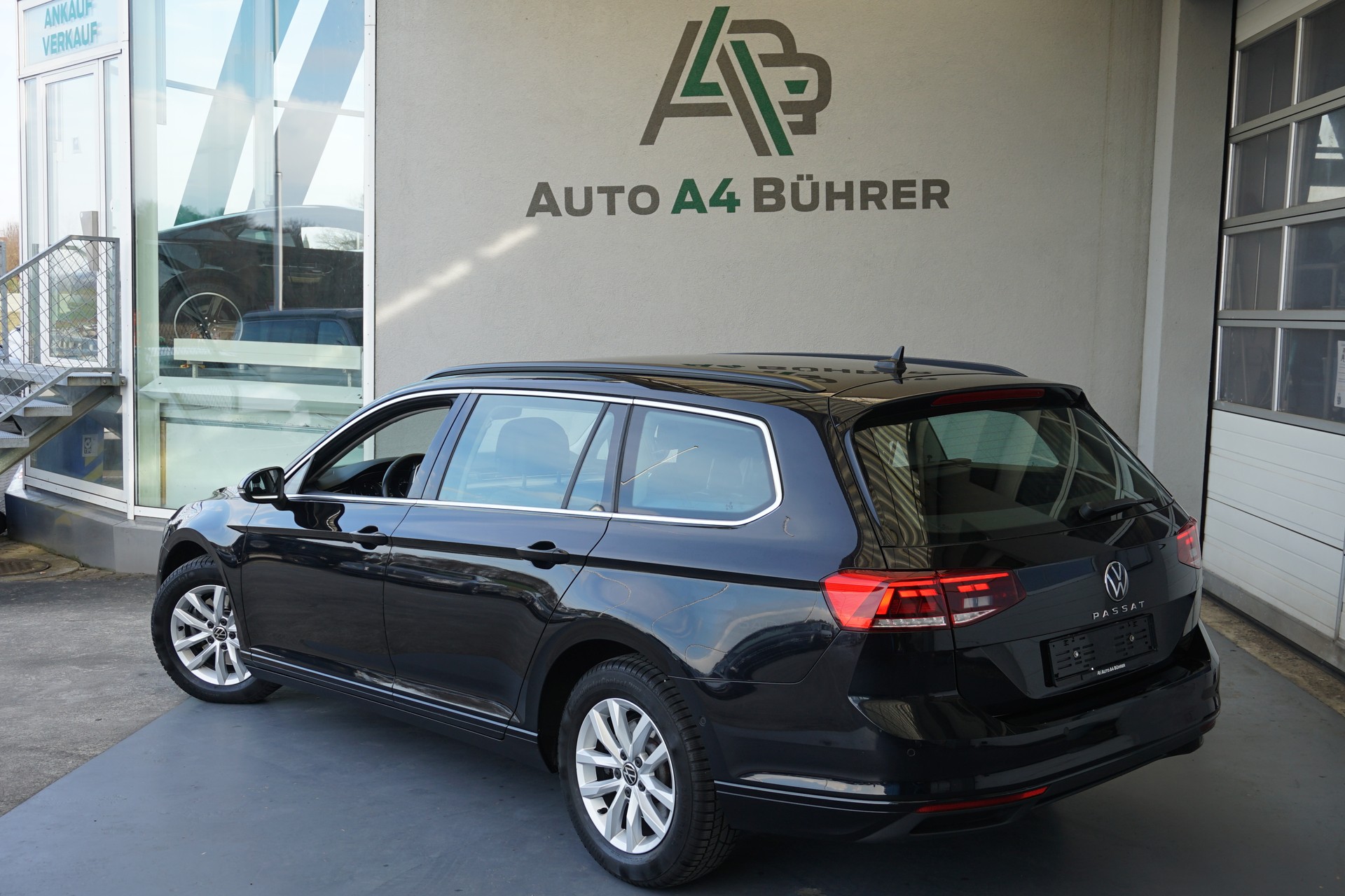 VW Passat Variant 2.0 TDI Business 150PS DSG-Automat "aus erster Hand+CH-Auto"-image-5
