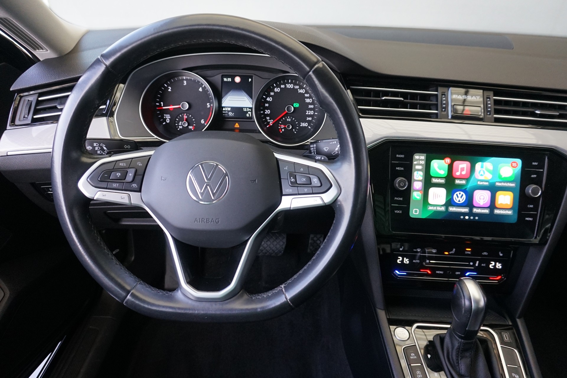 VW Passat Variant 2.0 TDI Business 150PS DSG-Automat "aus erster Hand+CH-Auto"-image-11