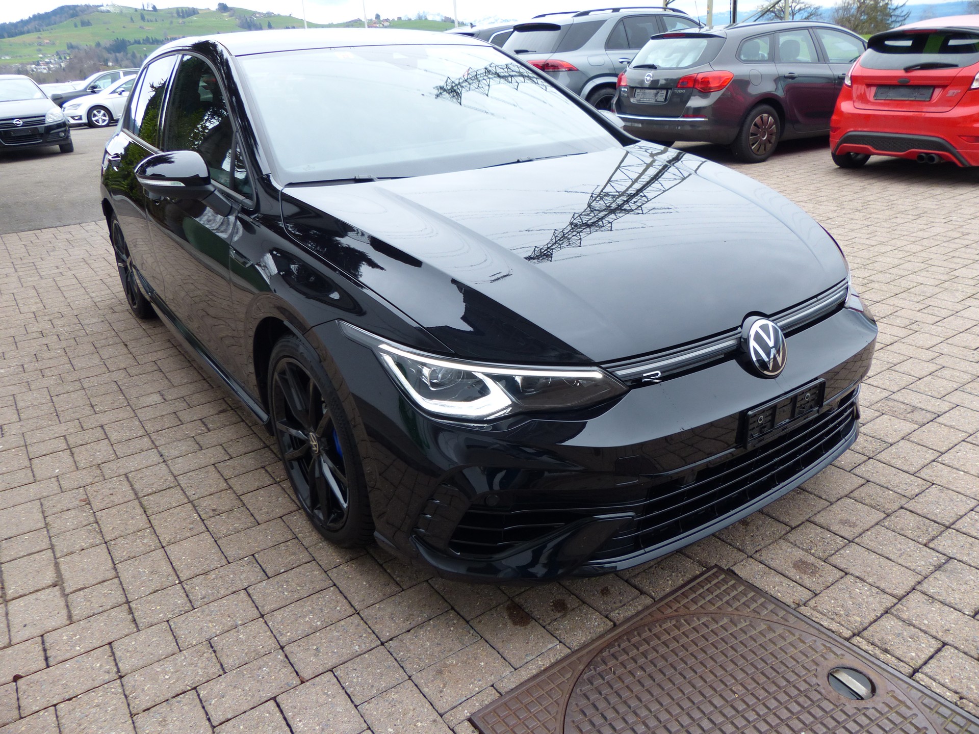 VW Golf 2.0 TSI R DSG 4Motion-showroom-element-2